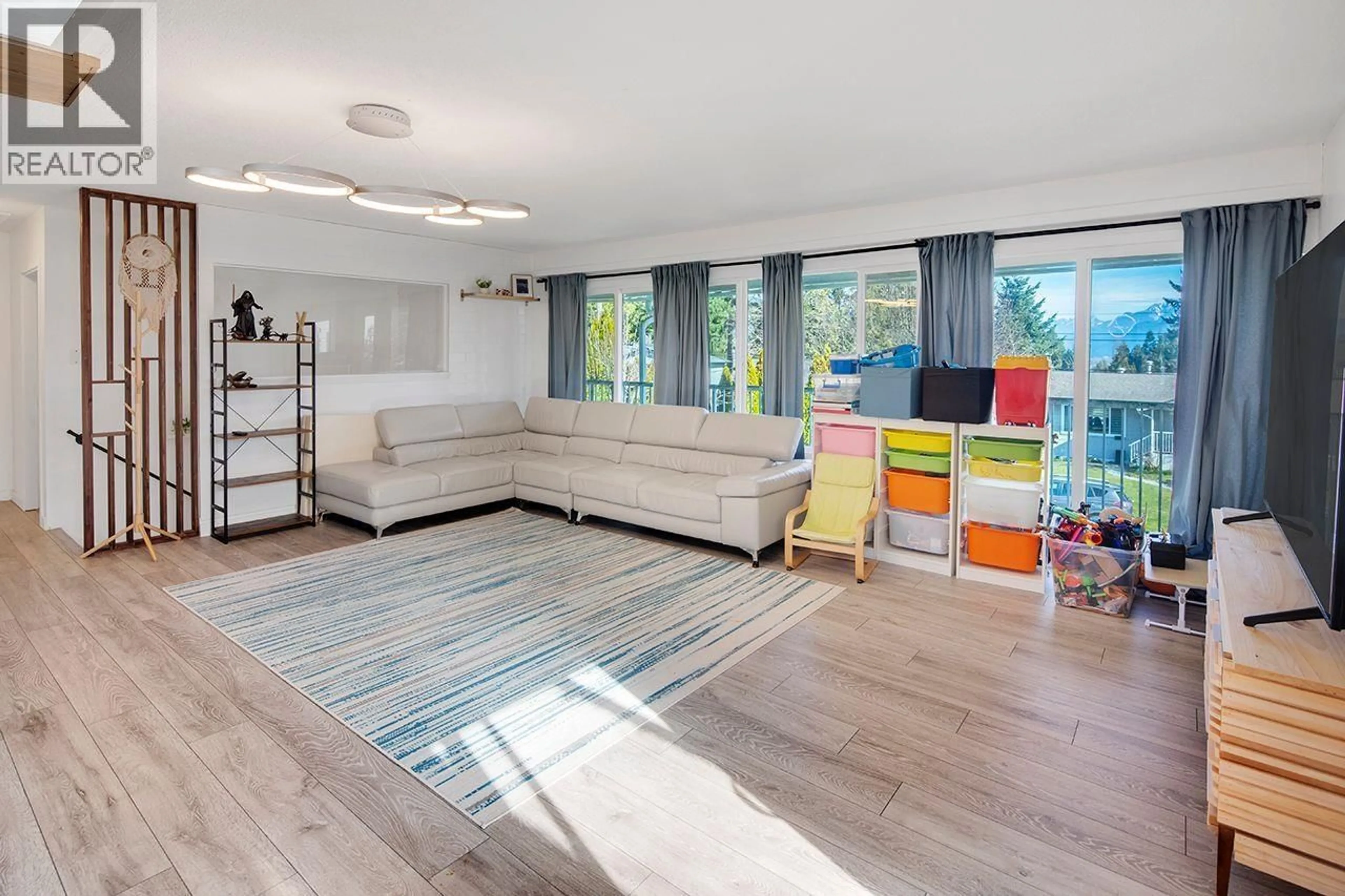 Living room with furniture, unknown for 2132 ANITA DRIVE, Port Coquitlam British Columbia V3C1H3