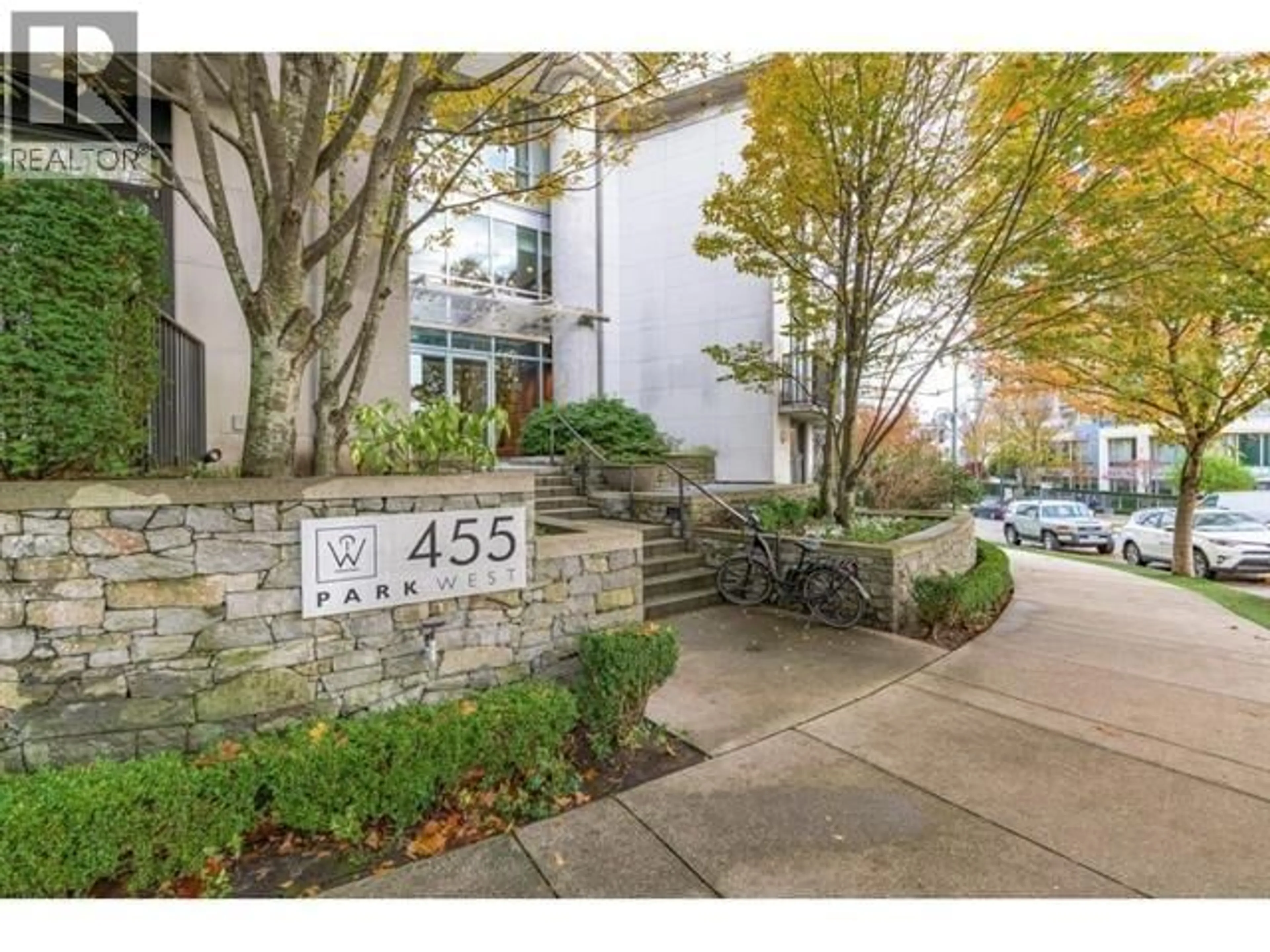 Indoor entryway for 603 - 455 BEACH CRESCENT, Vancouver British Columbia V6Z3E5