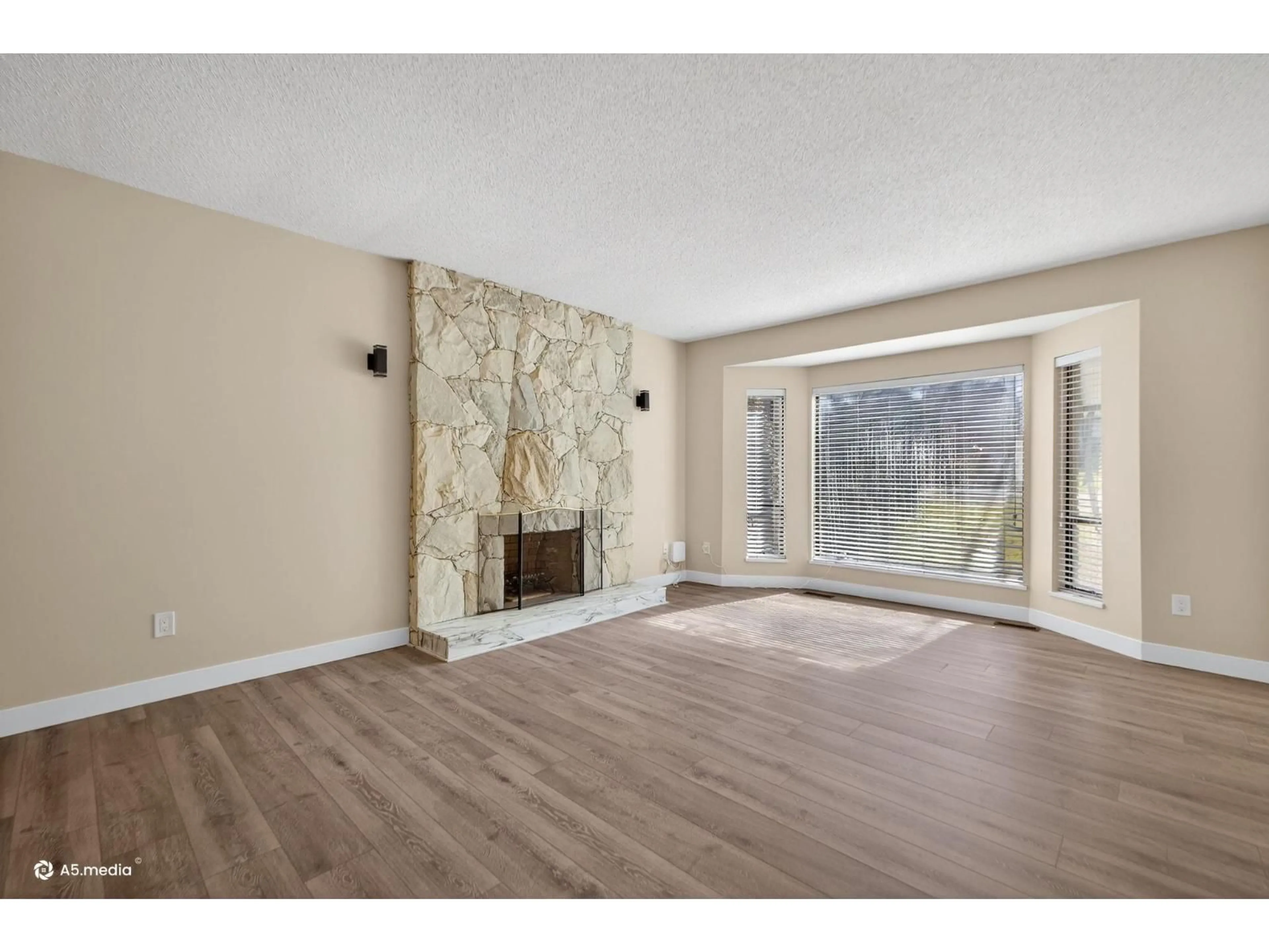A pic of a room for 14085 114A AVENUE, Surrey British Columbia V3R2N6