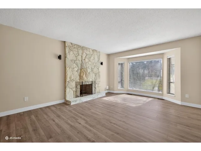 14085 114A AVENUE, Surrey 5