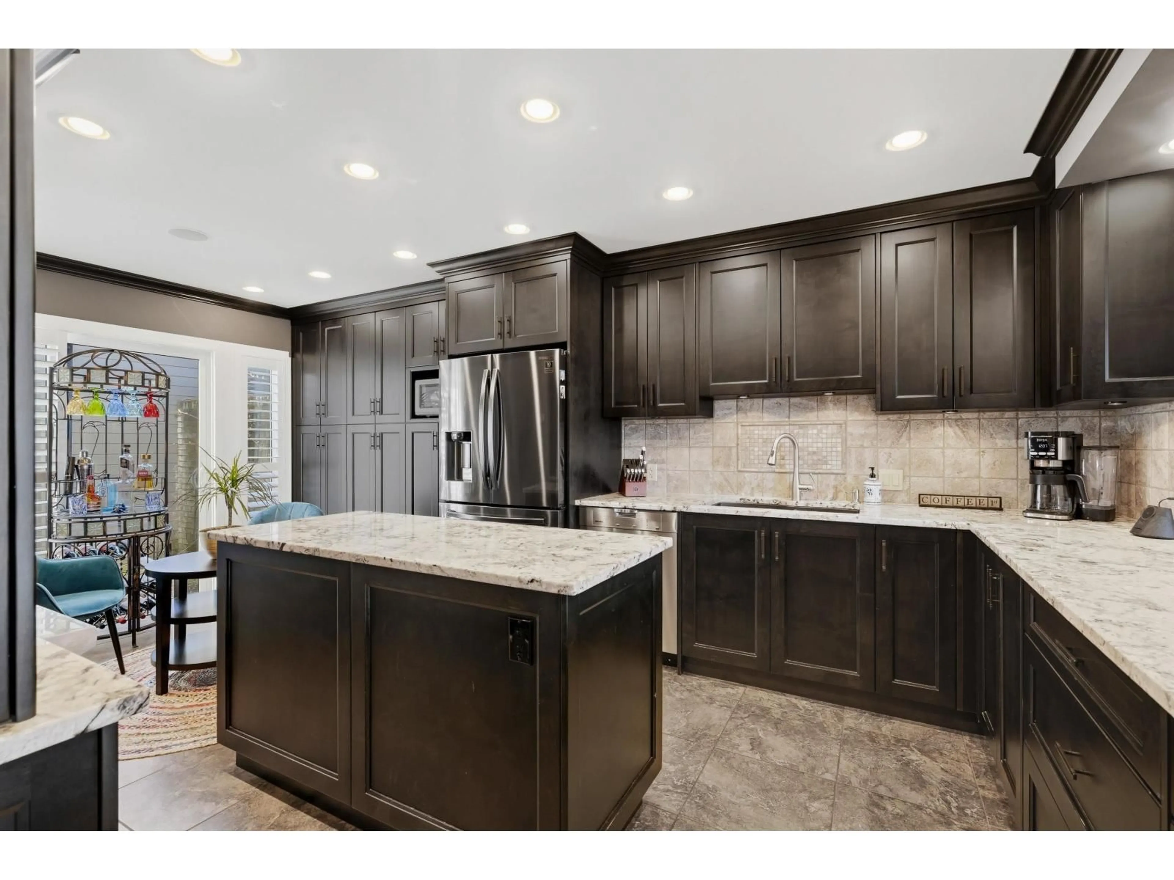 Open concept kitchen, ceramic/tile floor for 3673 NICO WYND DRIVE, Surrey British Columbia V4P1J1