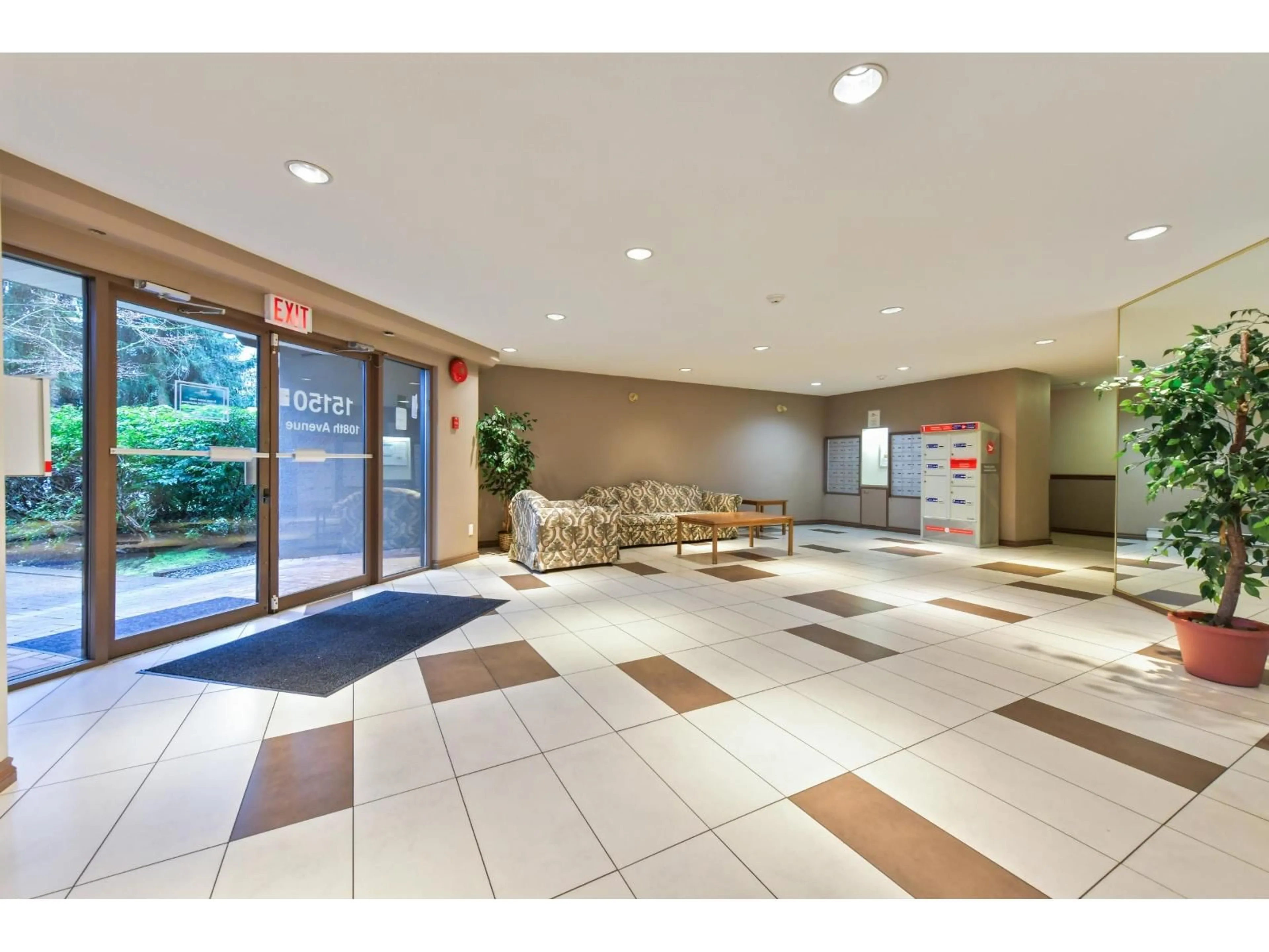 Lobby for 309 - 15150 108 AVENUE, Surrey British Columbia V3R0V1