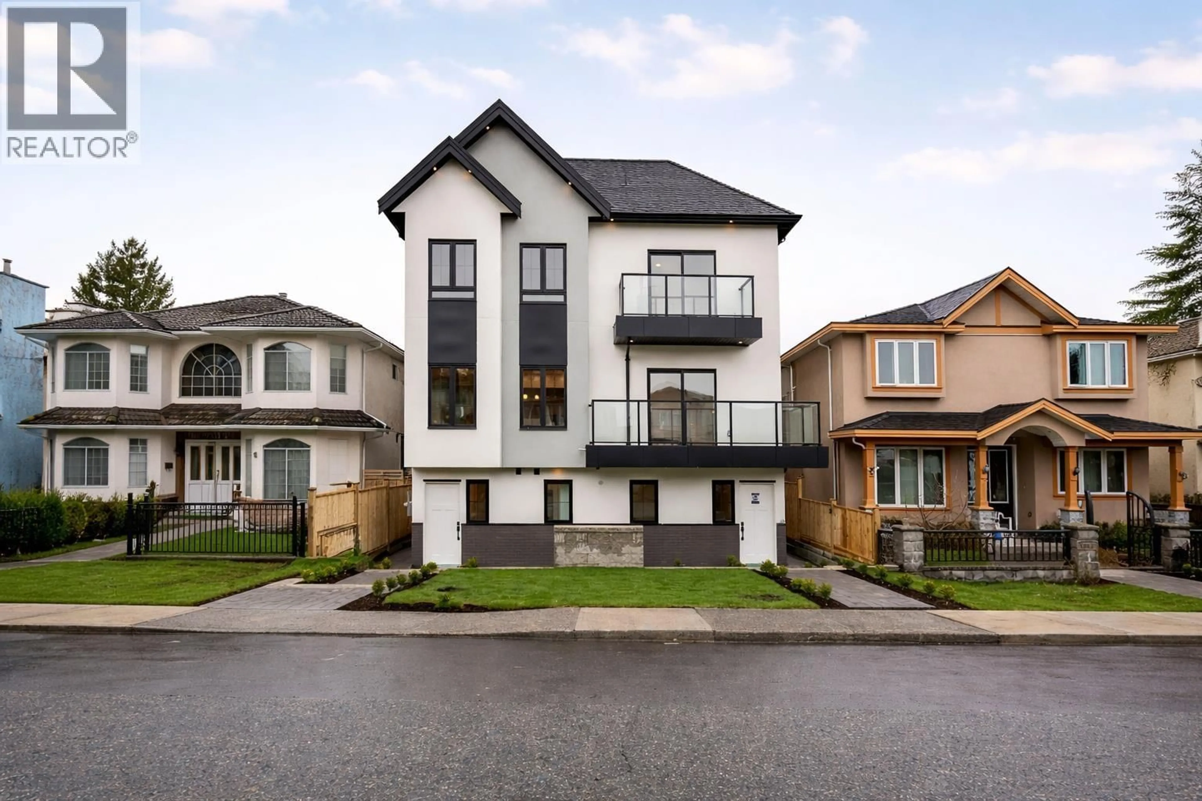 Home with brick exterior material, street for 3 - 7353 12TH AVENUE, Burnaby British Columbia V3N2J8