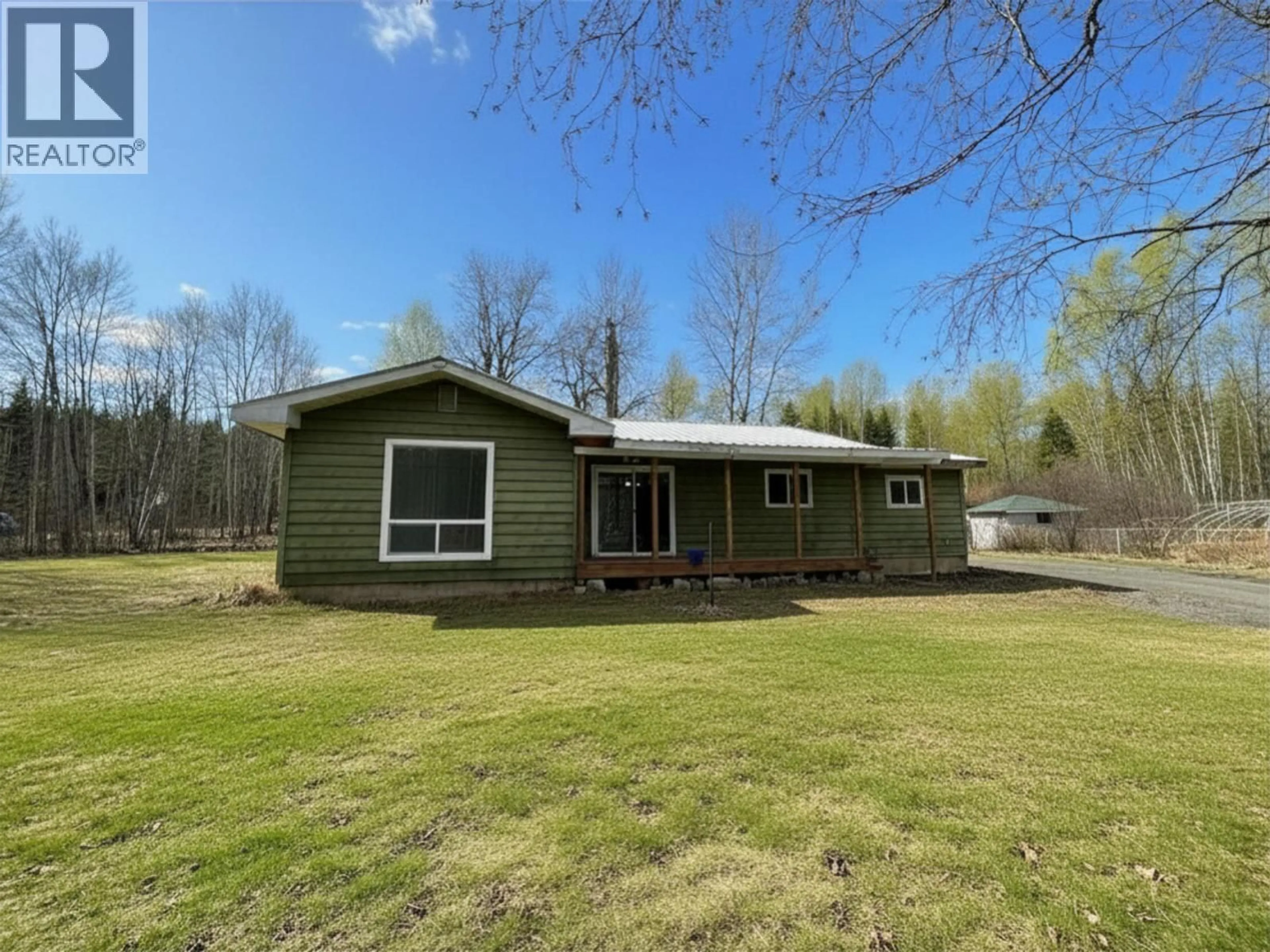 A pic from outside/outdoor area/front of a property/back of a property/a pic from drone, unknown for 598 MARSH ROAD, Quesnel British Columbia V2J6H1
