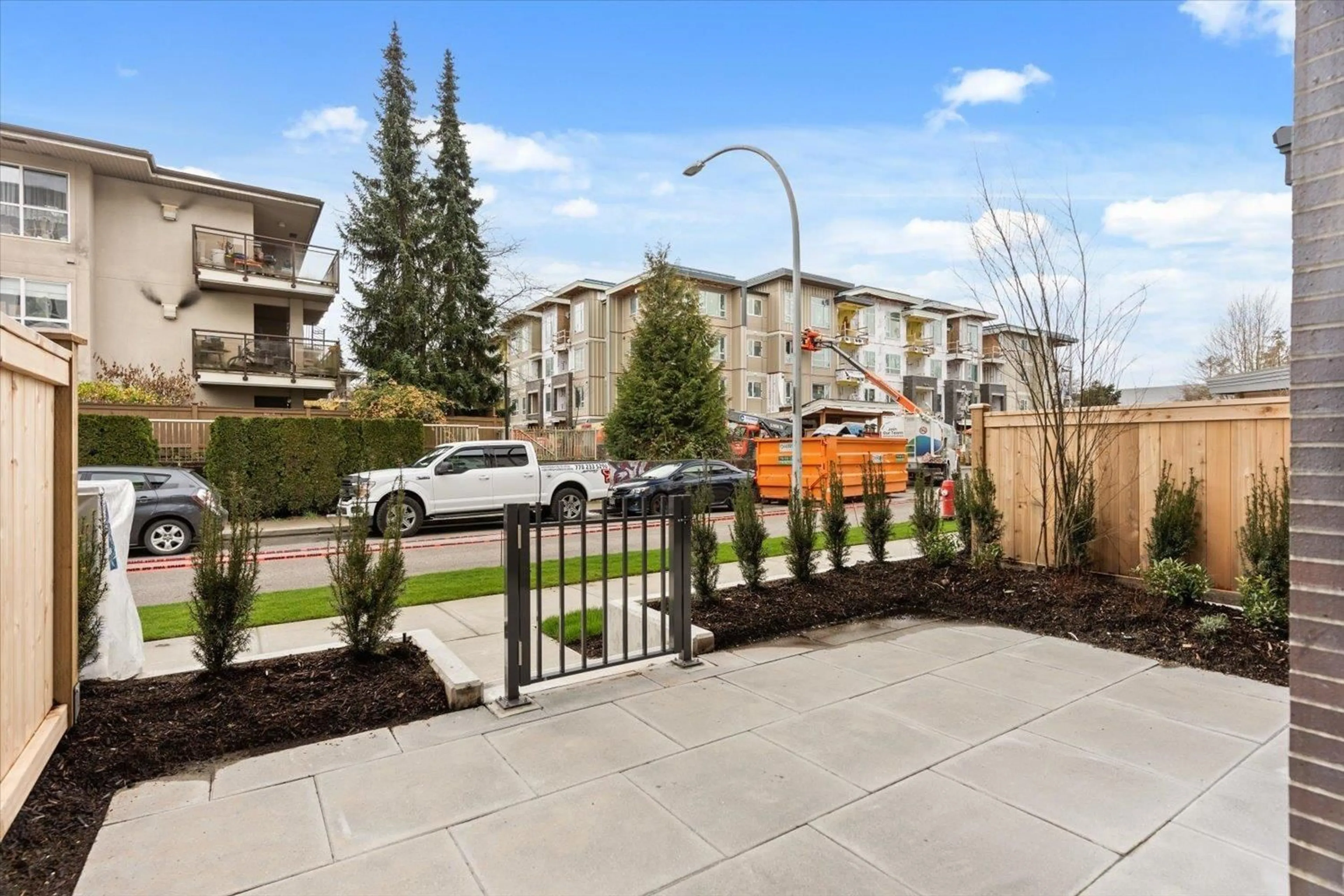 Patio, street for 117 - 13777 75A AVENUE, Surrey British Columbia V3W3W4