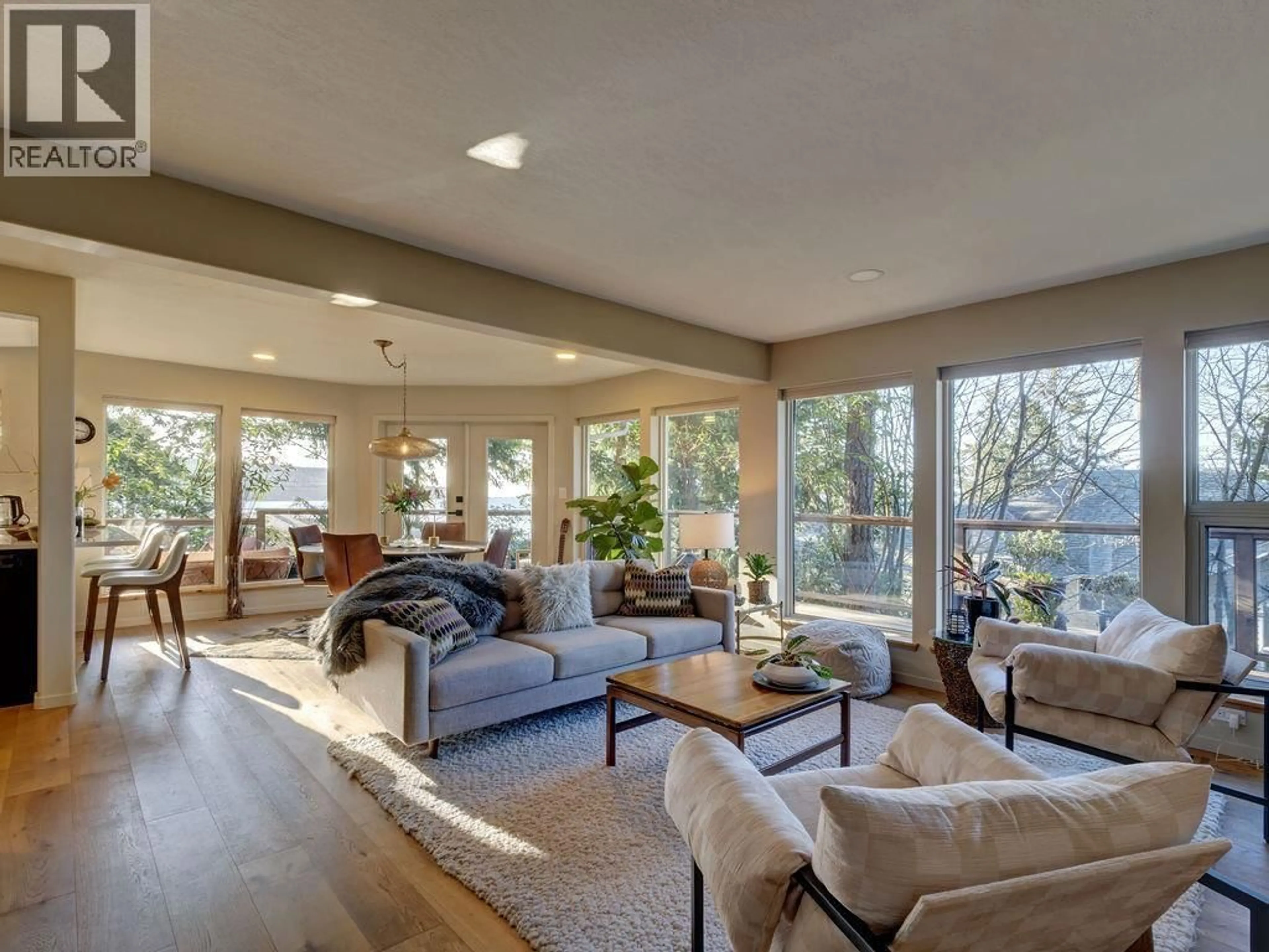 Living room with furniture, unknown for 9291 TRUMAN ROAD, Halfmoon Bay British Columbia V7Z1B5