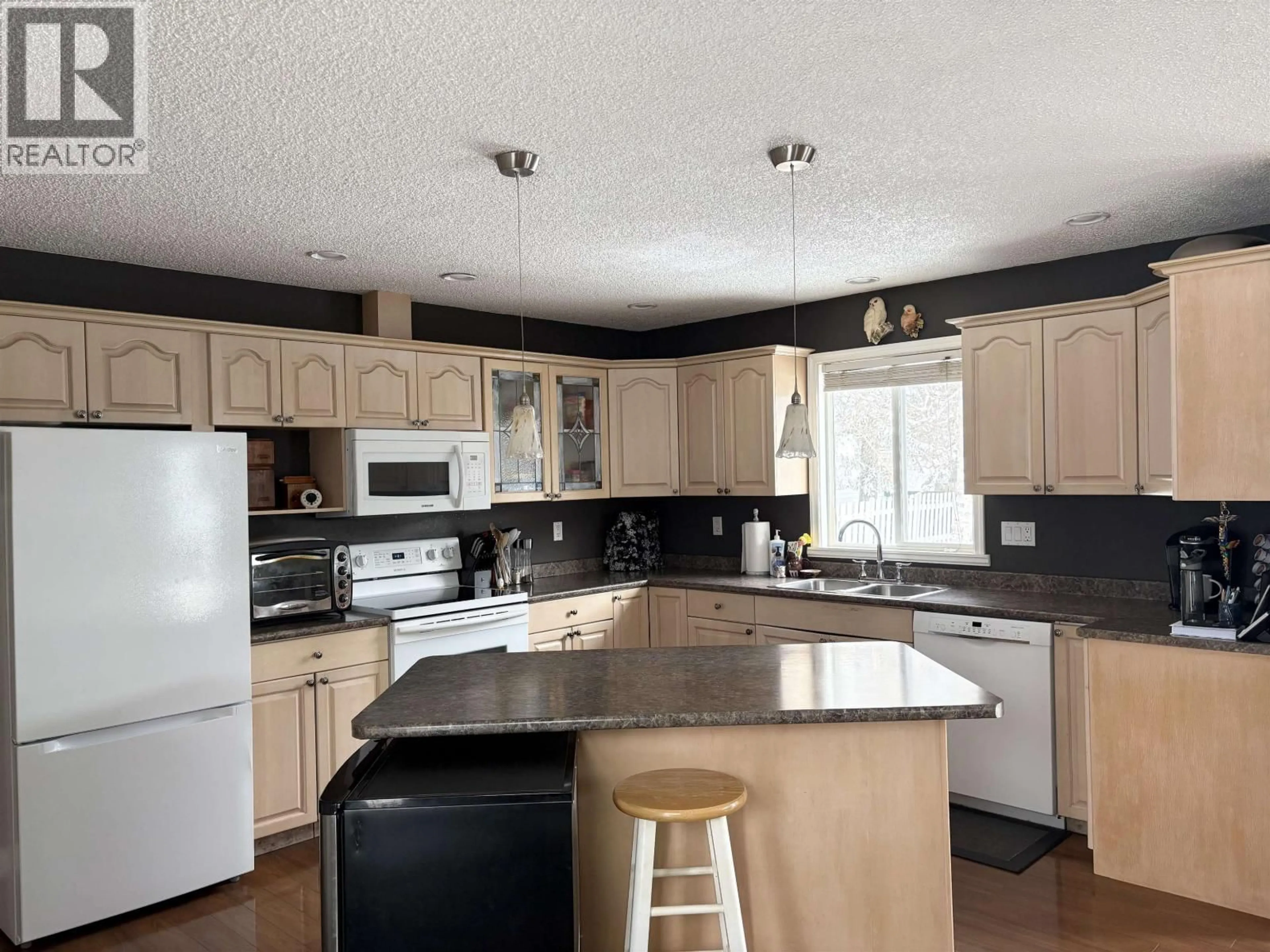 Open concept kitchen, unknown for 4056 STEVENS DRIVE, Prince George British Columbia V2K1E1
