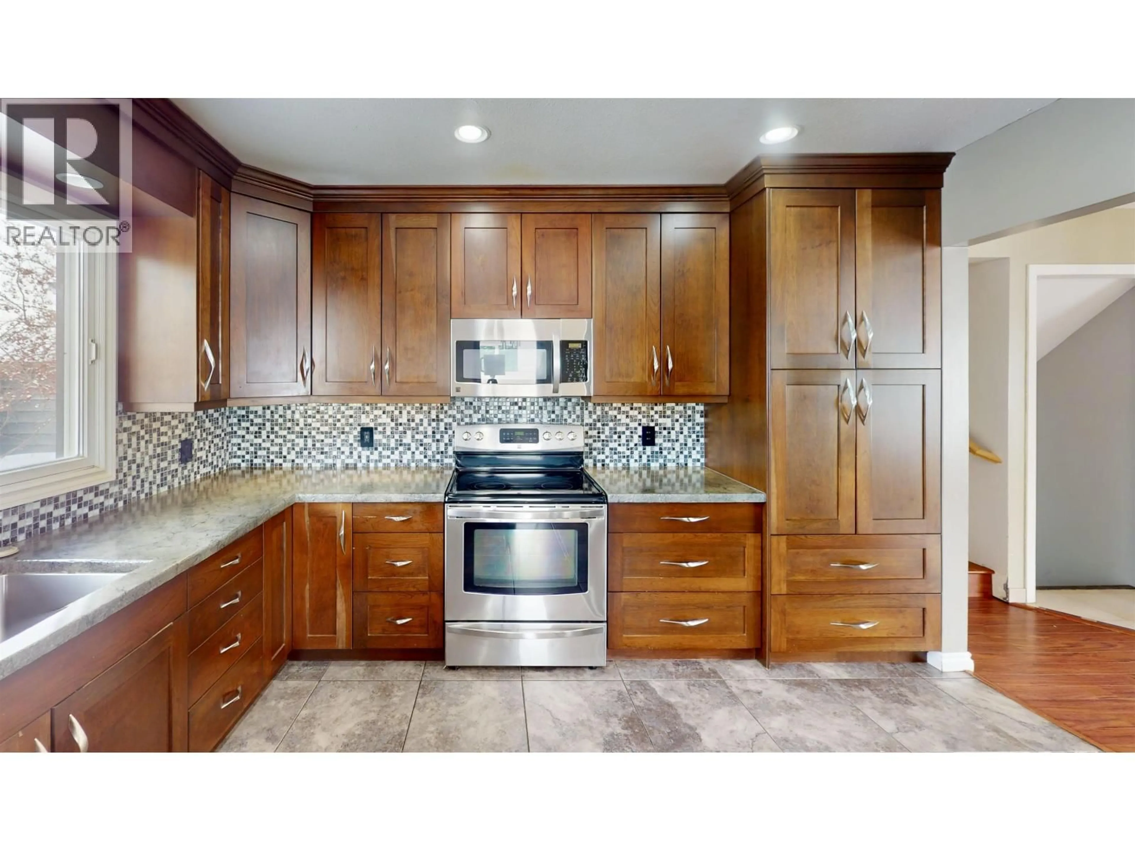 Unknown for 10504 113 AVENUE, Fort St. John British Columbia V1J5Z8