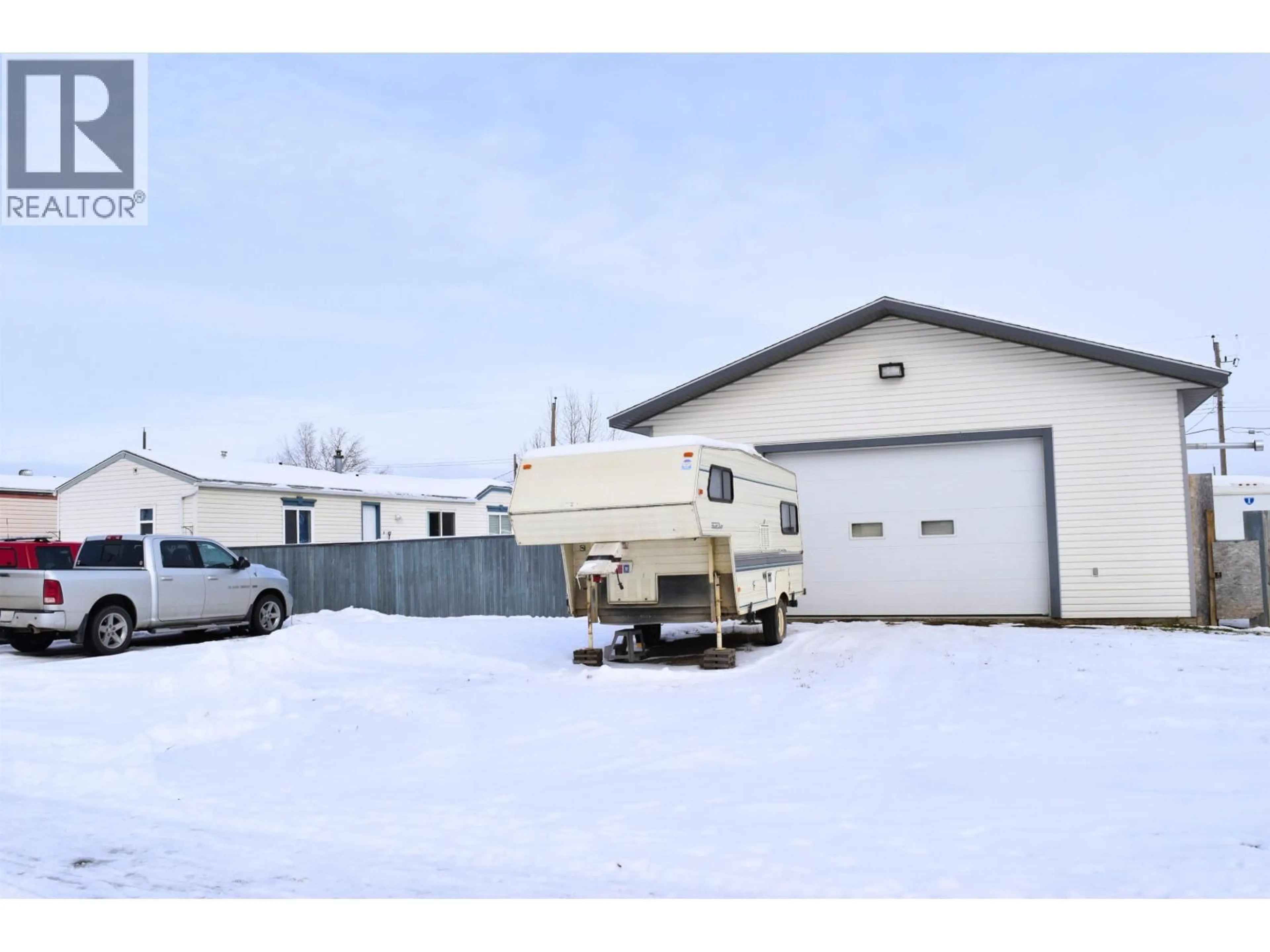 Indoor garage for 10679 102 STREET, Taylor British Columbia V0C2K0