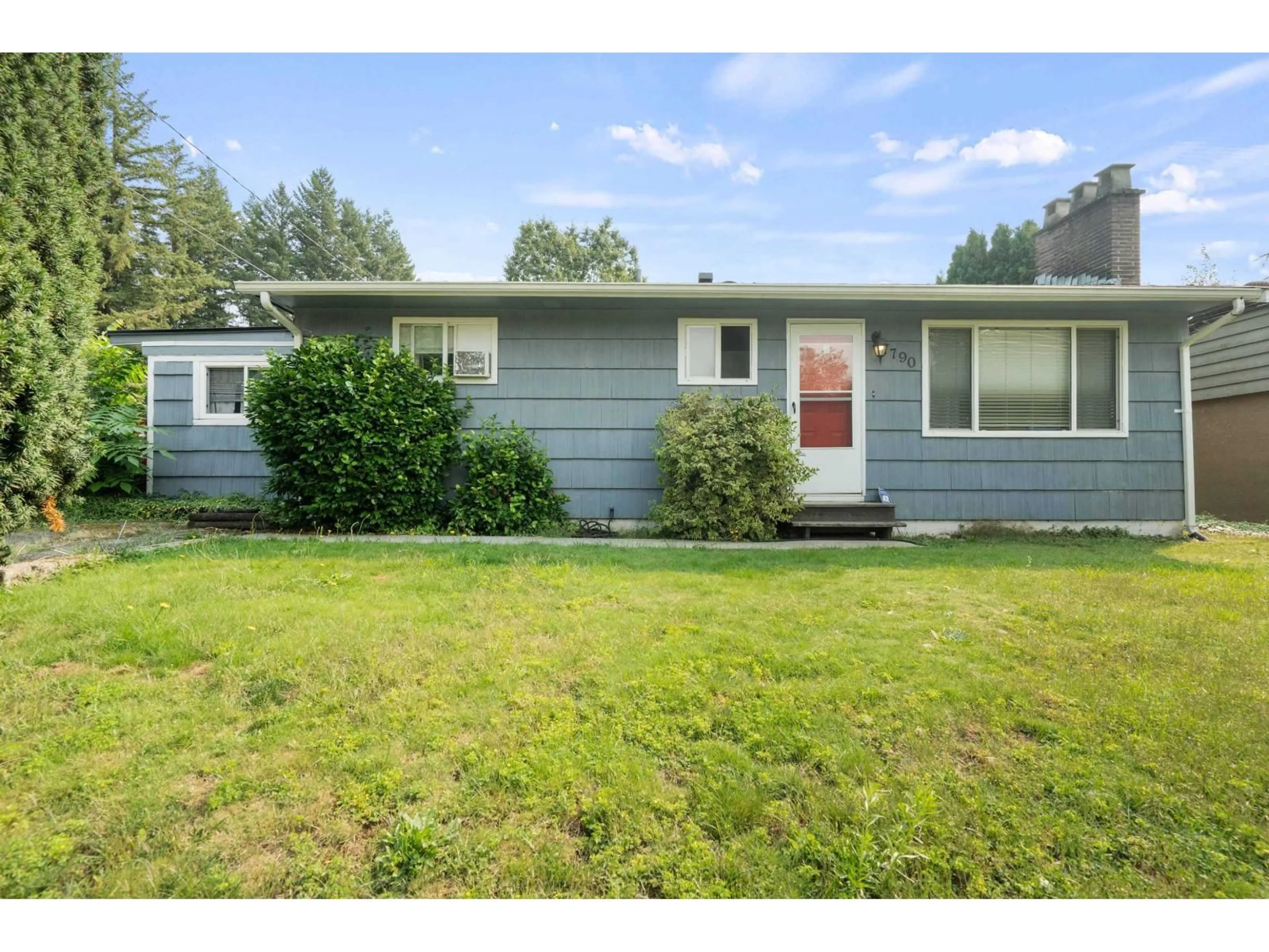 Home with vinyl exterior material, street for 7790 GRAND STREET, Mission British Columbia V2V3T3