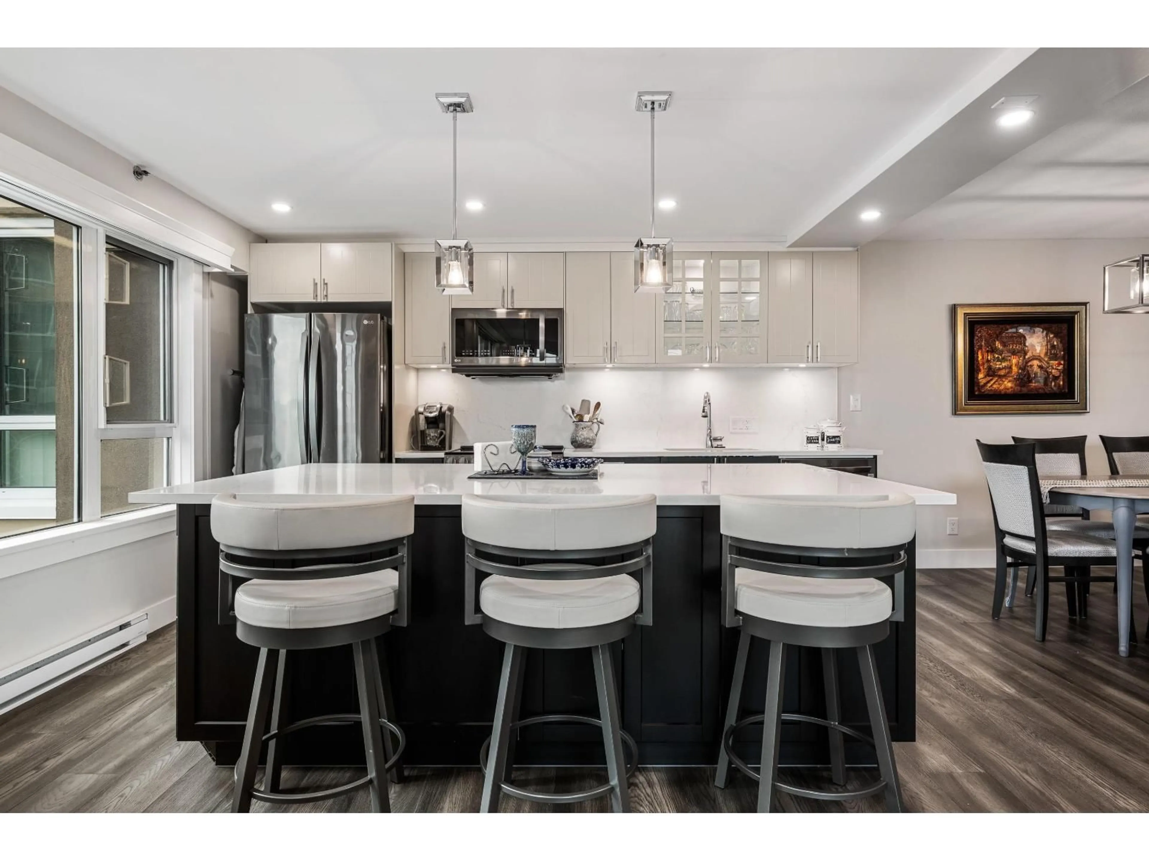 Open concept kitchen, unknown for 604 - 3150 GLADWIN ROAD, Abbotsford British Columbia V2T5S9