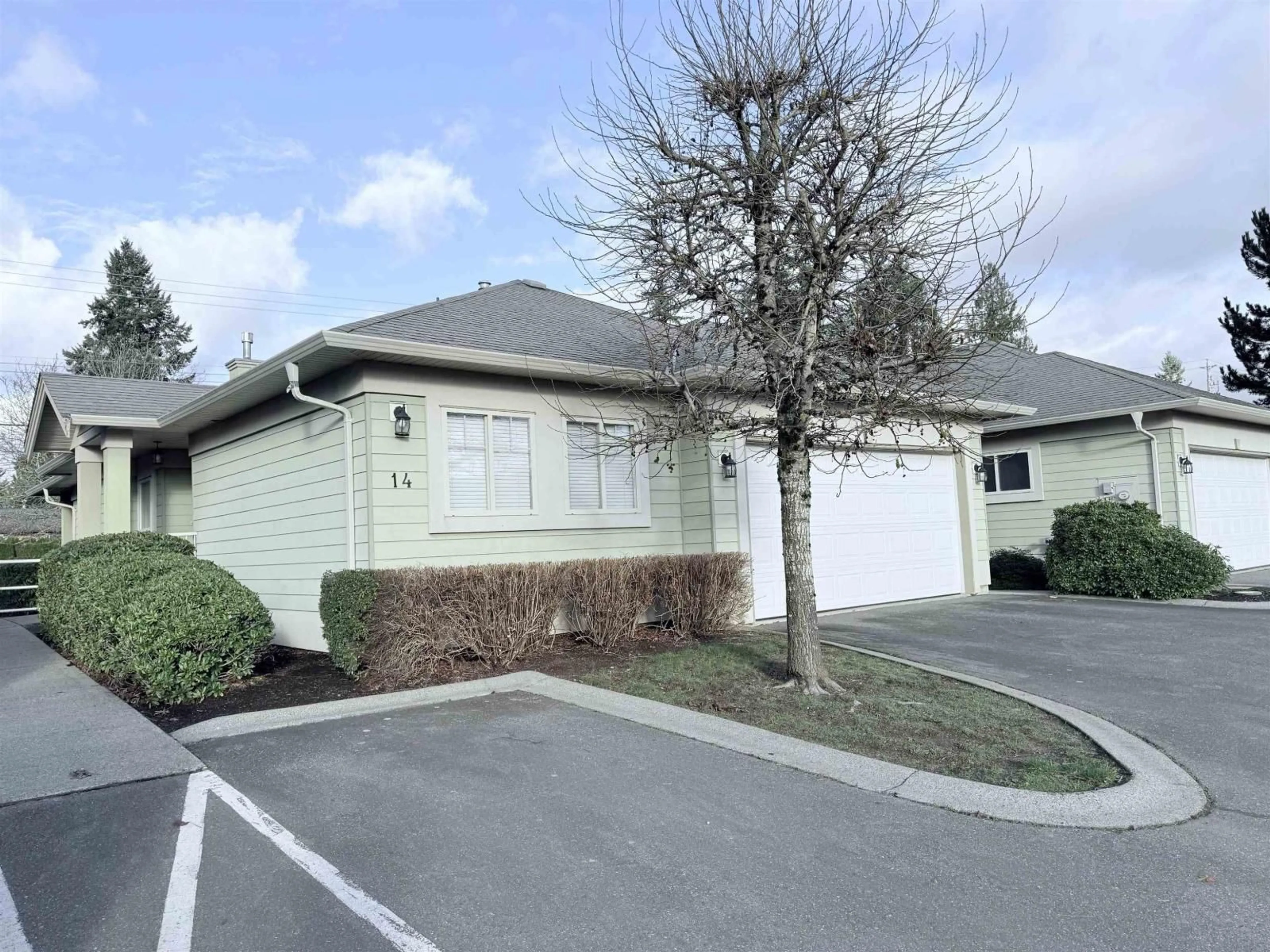 Unknown for 14 - 34159 FRASER STREET, Abbotsford British Columbia V2S8P2