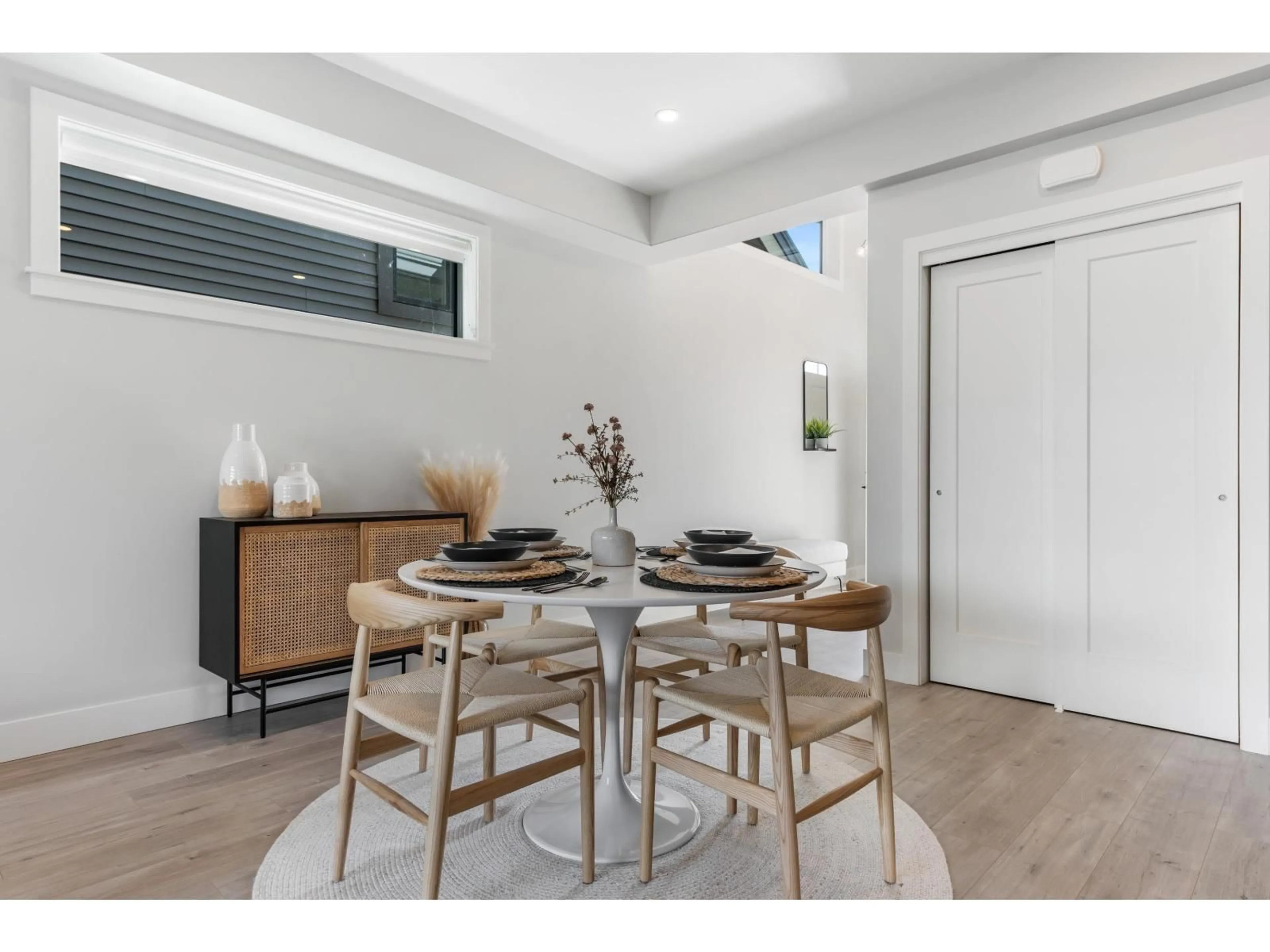 Dining room, wood/laminate floor for 44720 WILLOWSTREAM ROAD, Chilliwack British Columbia V2R6G7