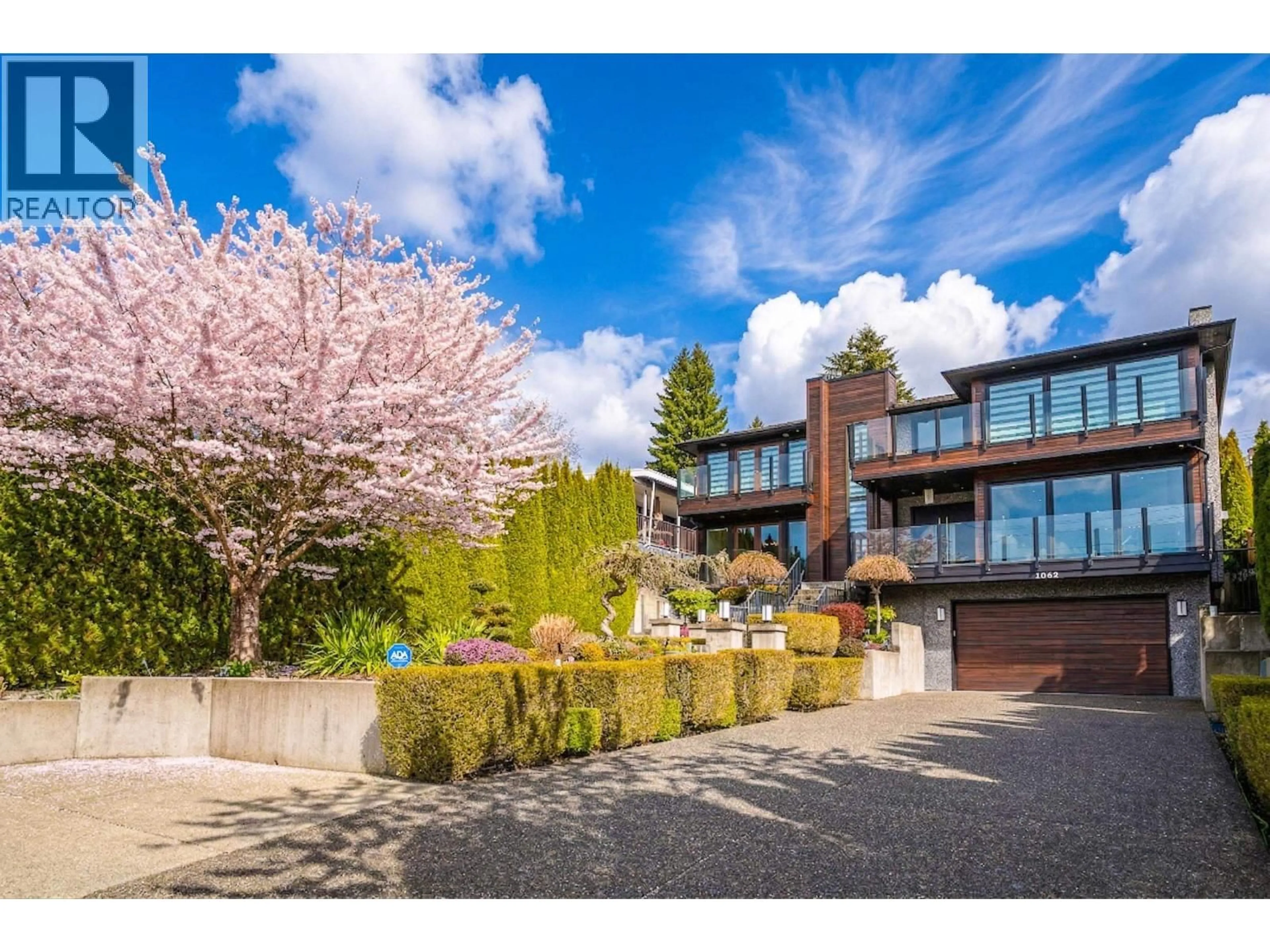 A pic from outside/outdoor area/front of a property/back of a property/a pic from drone, street for 1068 HOLDOM AVENUE, Burnaby British Columbia V5B3V6