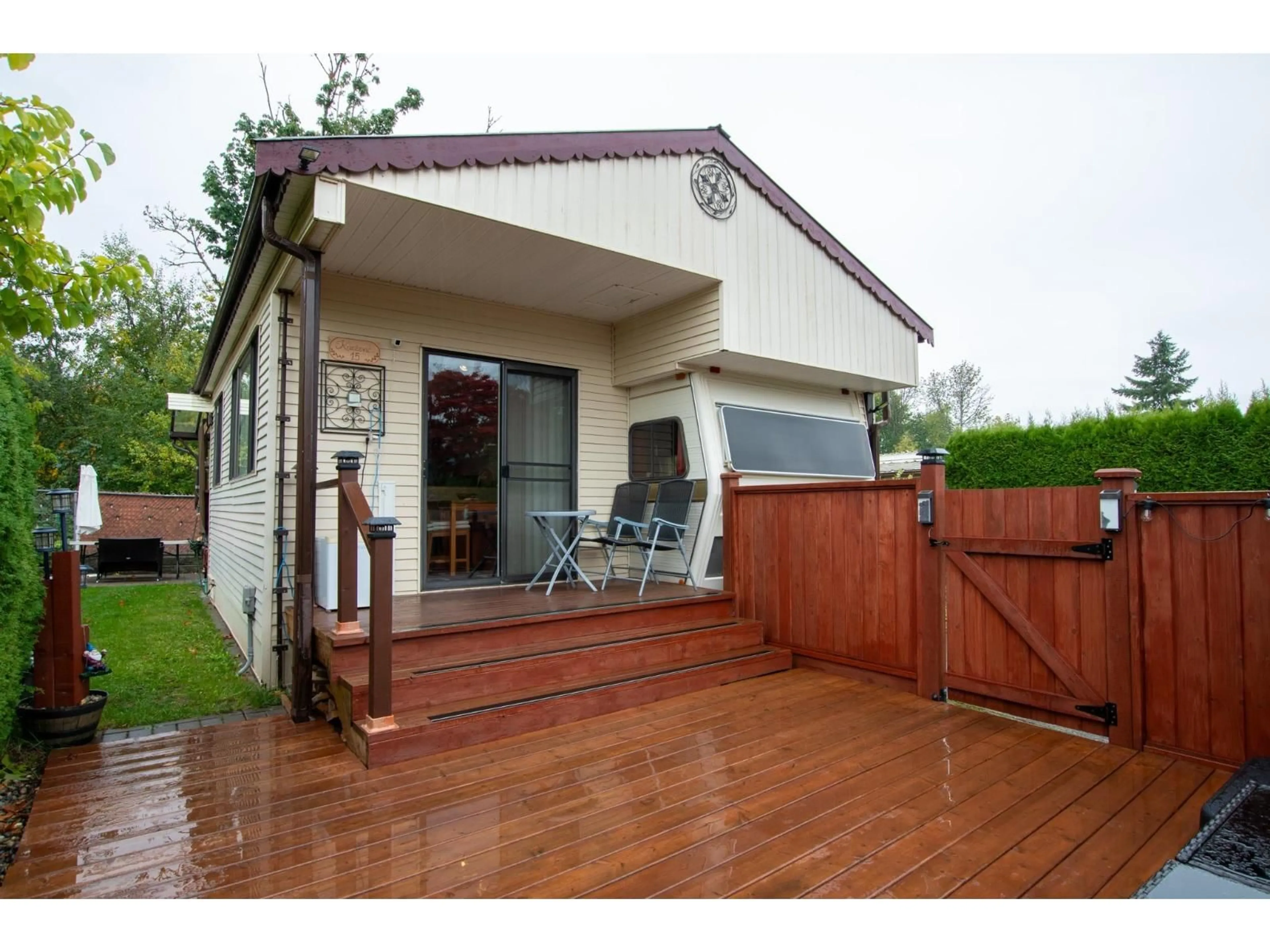 Patio, street for 15 - 1436 FROST ROAD, Chilliwack British Columbia V2R4X8