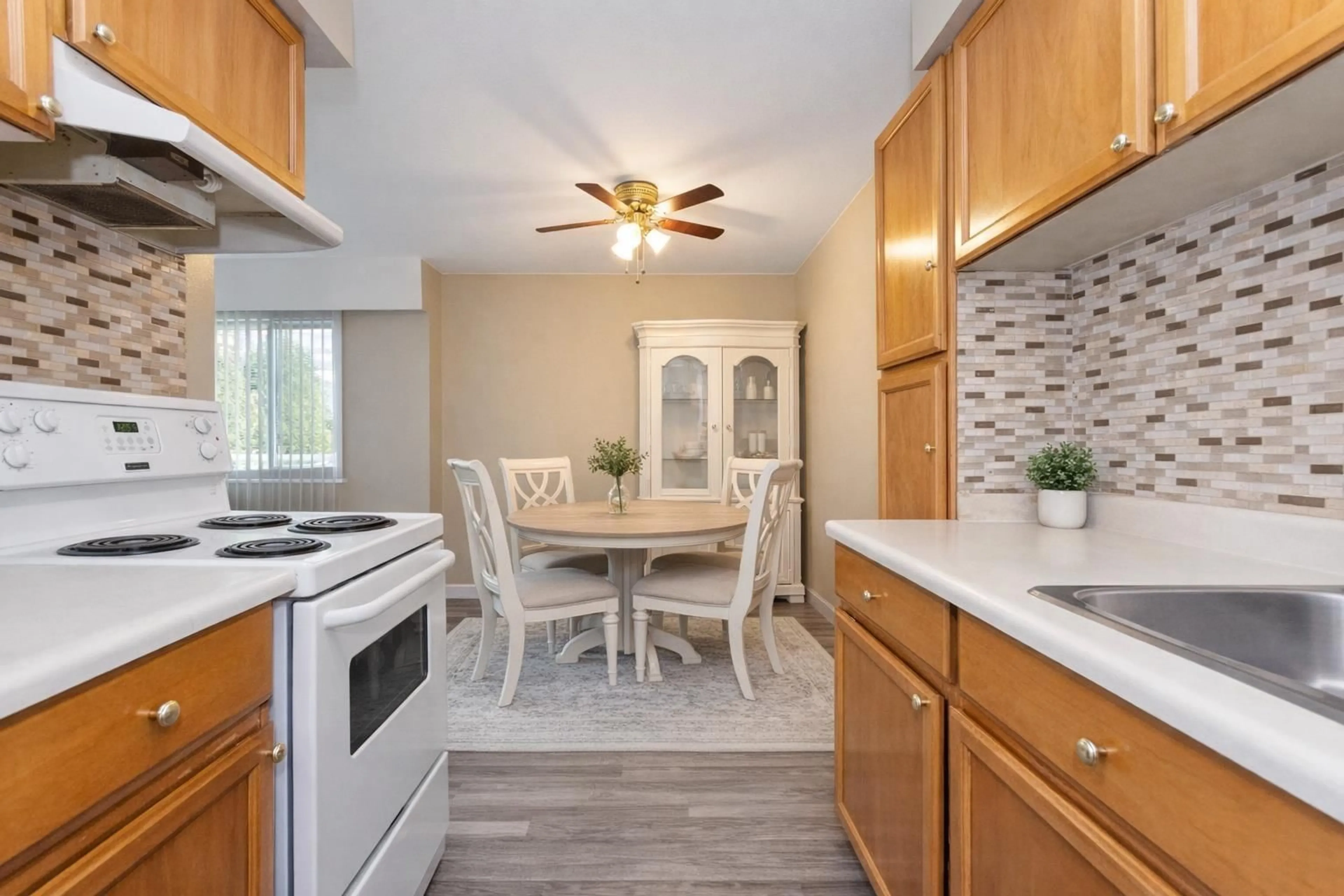 Open concept kitchen, unknown for 6 - 46210 MARGARET AVENUE, Chilliwack British Columbia V2P2G9