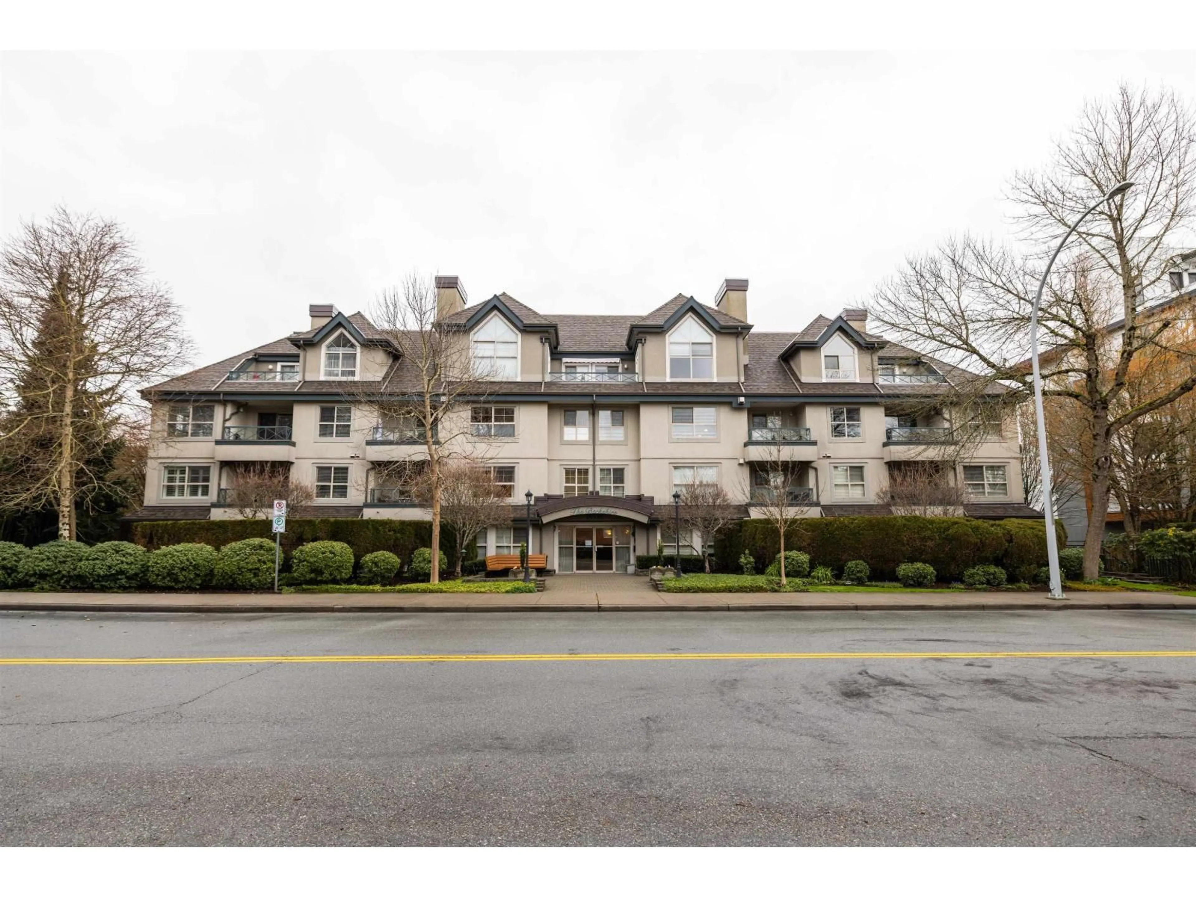 Unknown for 207 - 15325 17 AVENUE, Surrey British Columbia V4A1T8