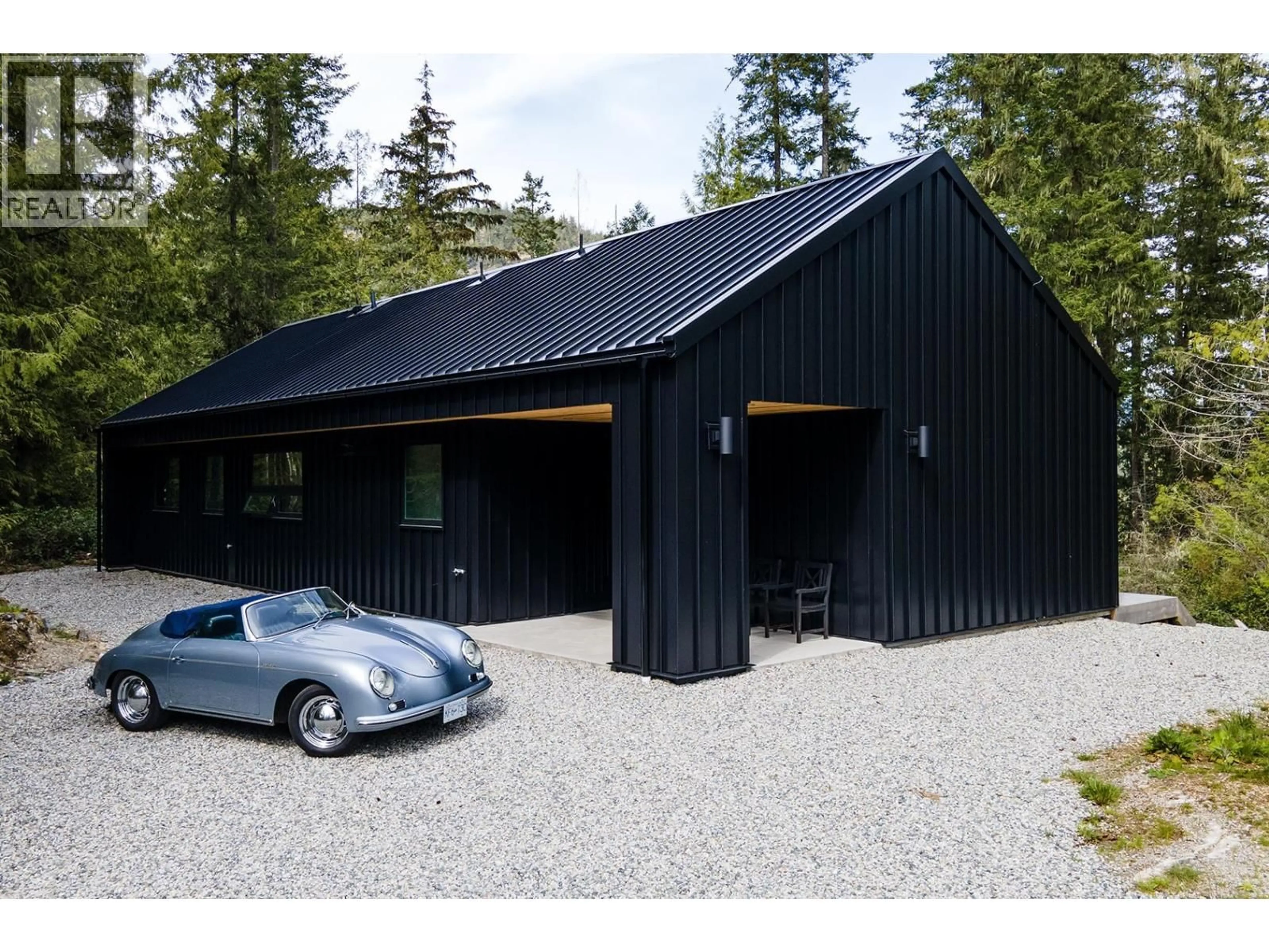 Indoor garage for 13801 LEE ROAD, Pender Harbour British Columbia V0N1S1