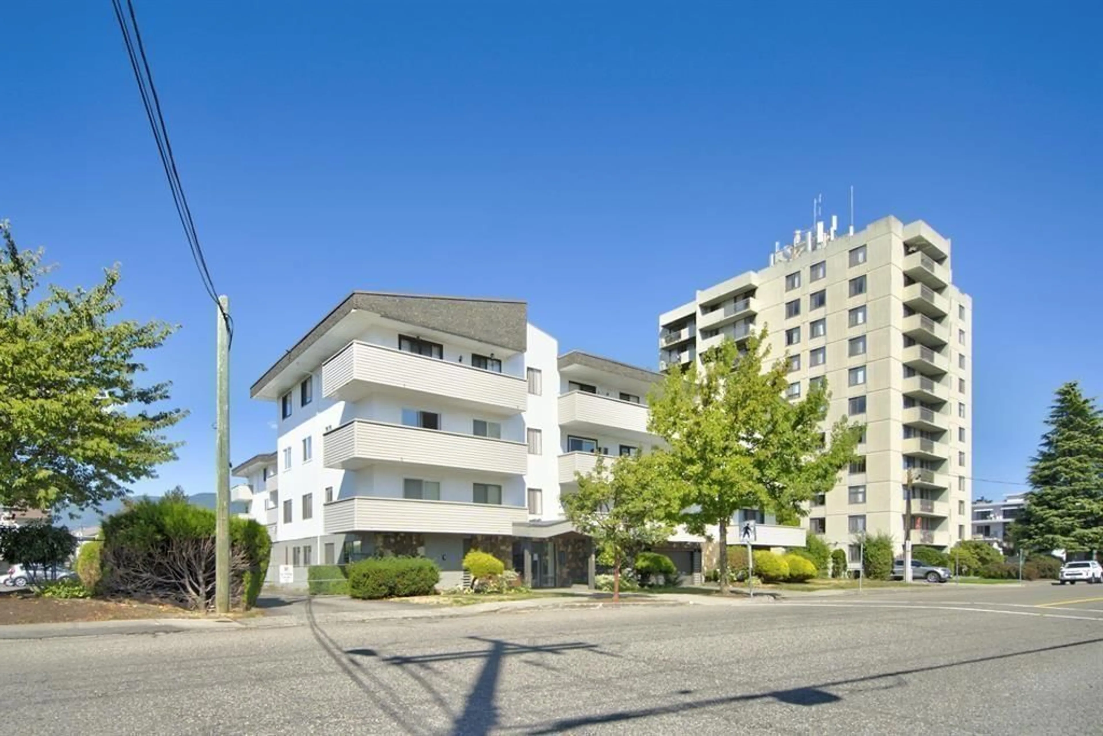 Patio, building for 202 - 9175 MARY STREET, Chilliwack British Columbia V2P4H7