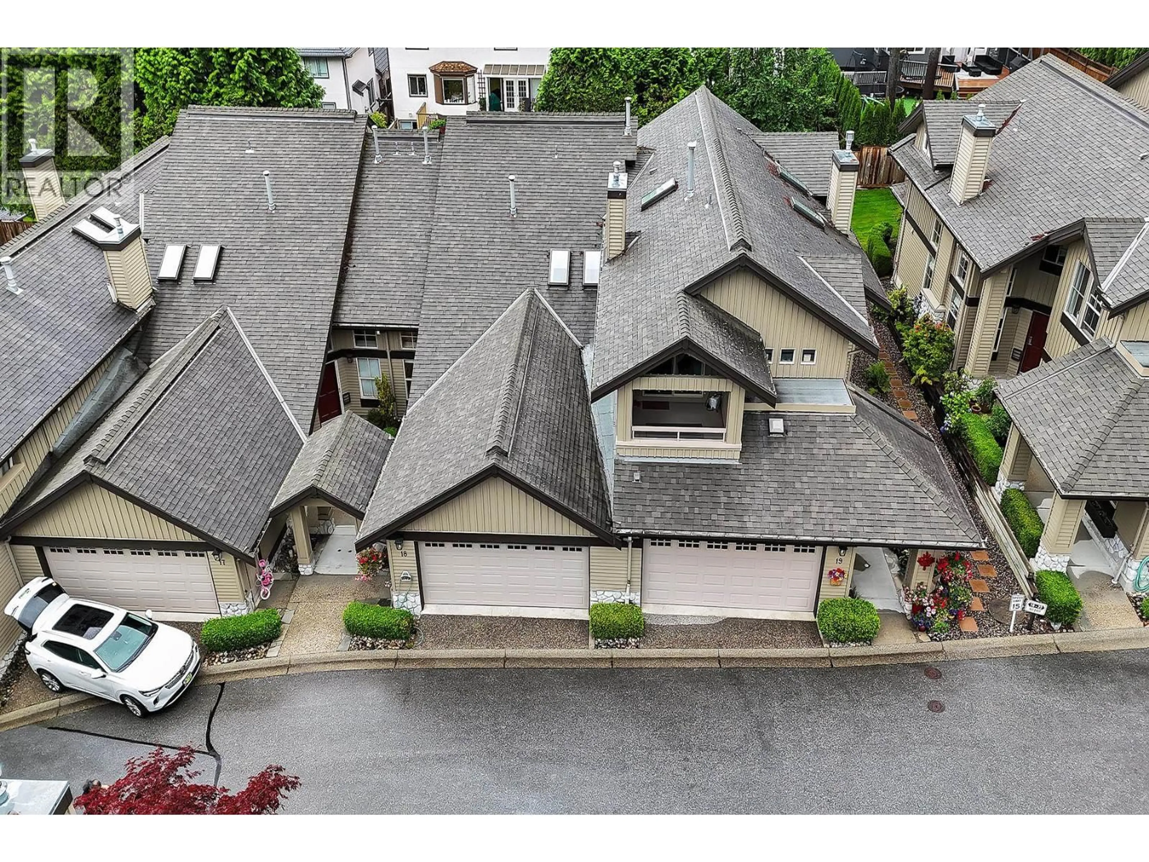 A pic from outside/outdoor area/front of a property/back of a property/a pic from drone, street for 18 - 1550 LARKHALL CRESCENT, North Vancouver British Columbia V7H2Z2