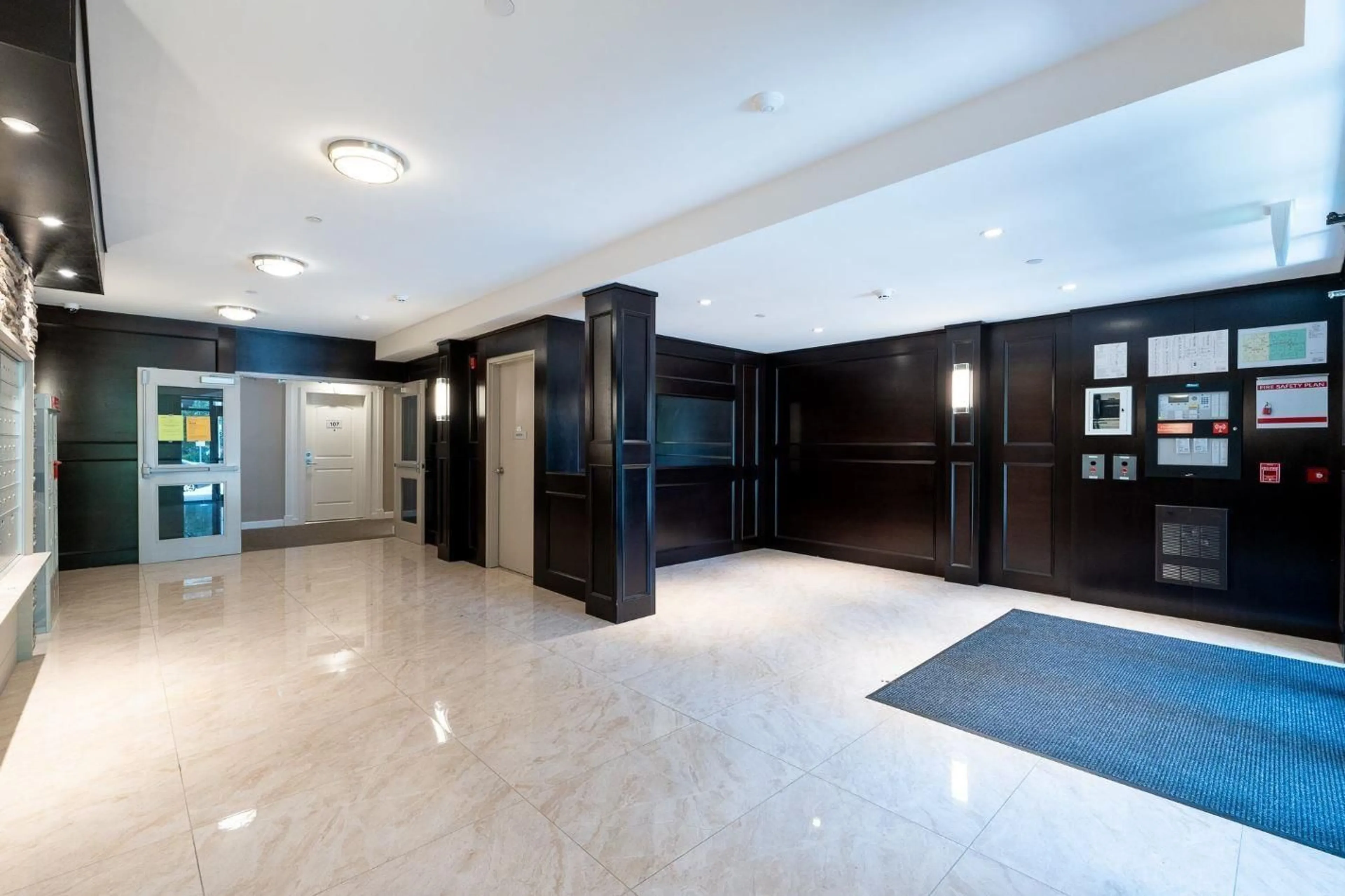 Indoor foyer for 303 - 8538 203A STREET, Langley British Columbia V2Y3P9