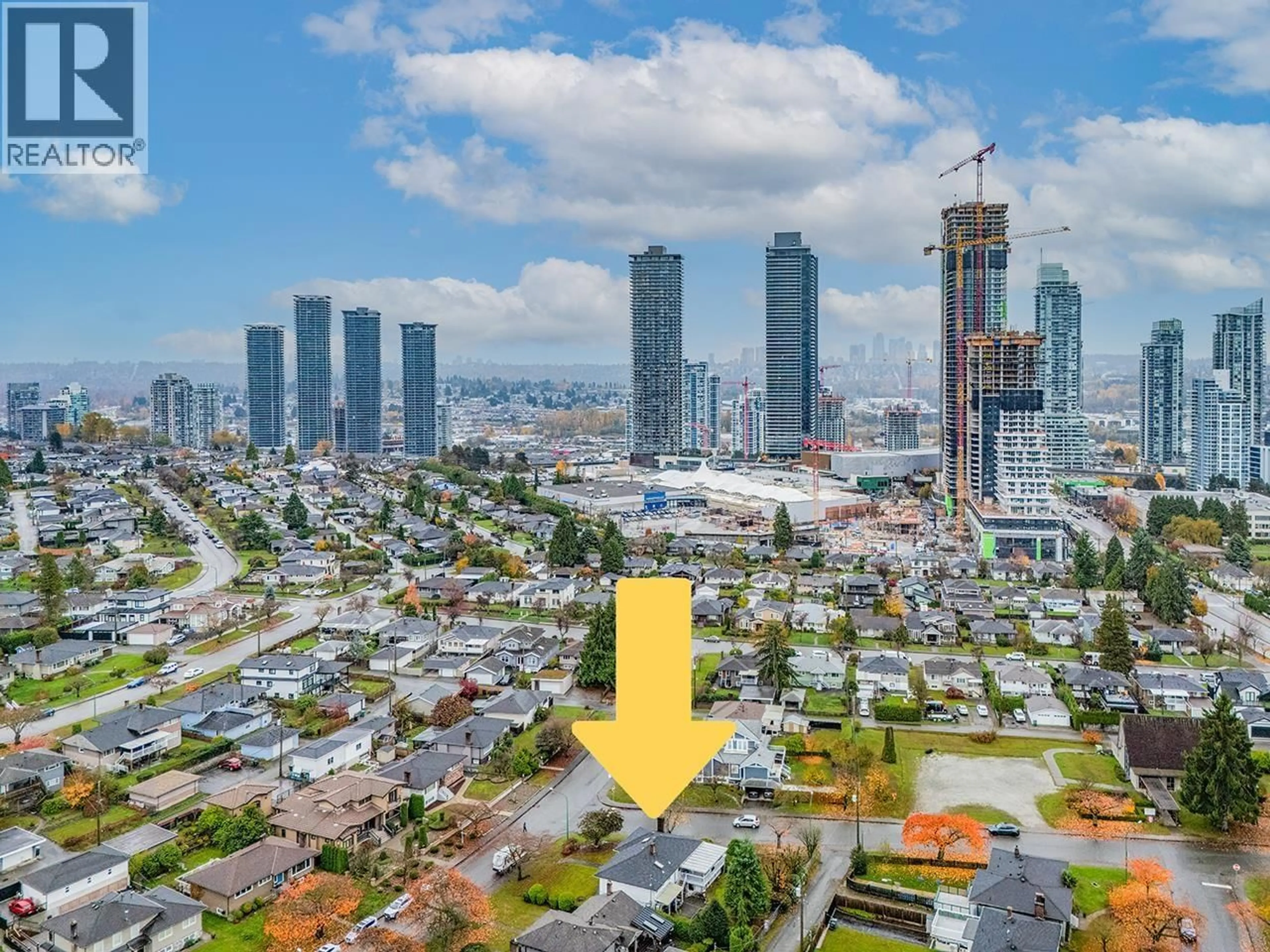 A pic from outside/outdoor area/front of a property/back of a property/a pic from drone, city buildings view from balcony for 4619 WESTLAWN DRIVE, Burnaby British Columbia V5C3R2