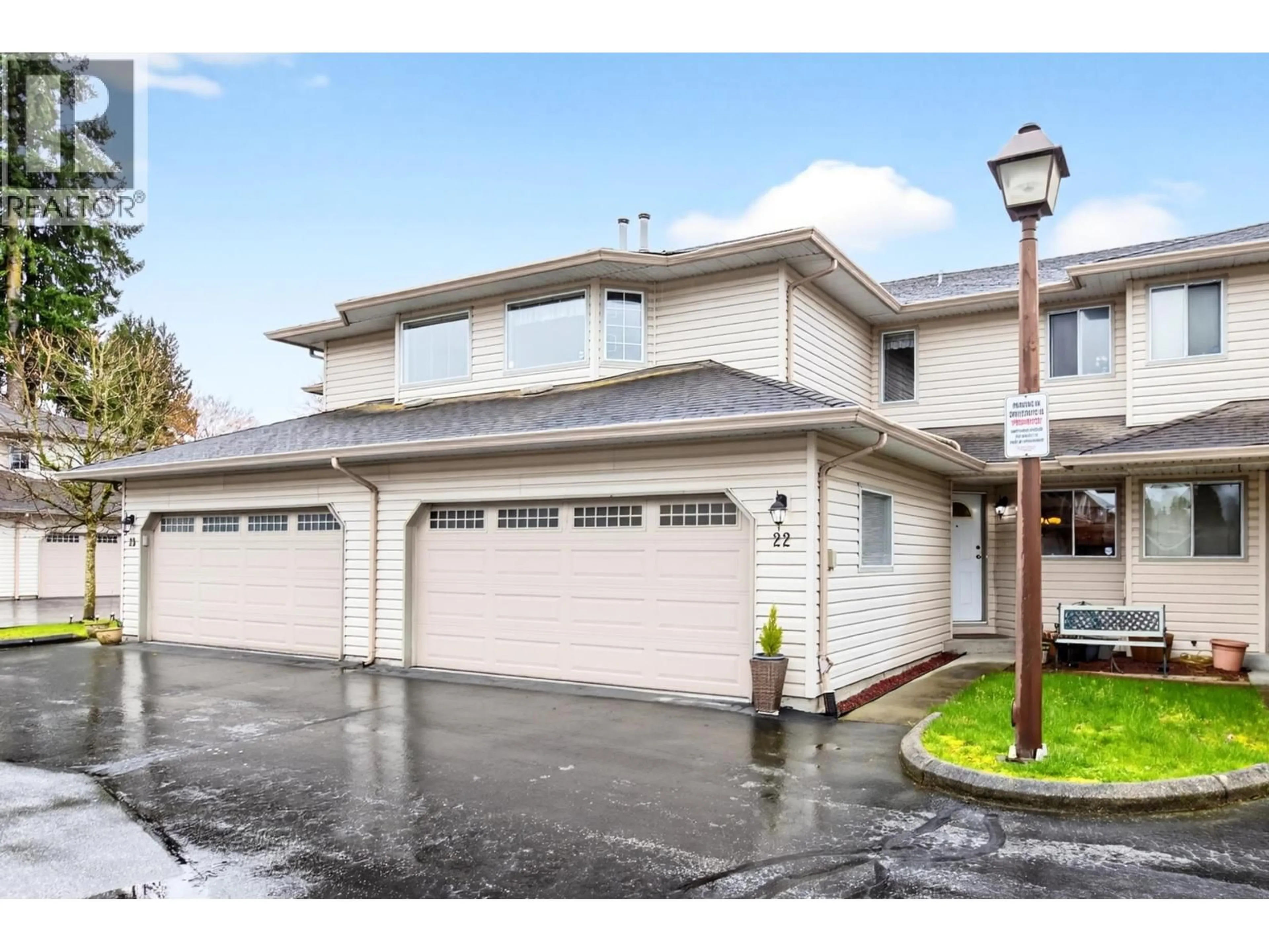 Indoor garage for 22 - 12268 189A STREET, Pitt Meadows British Columbia V3Y2M7