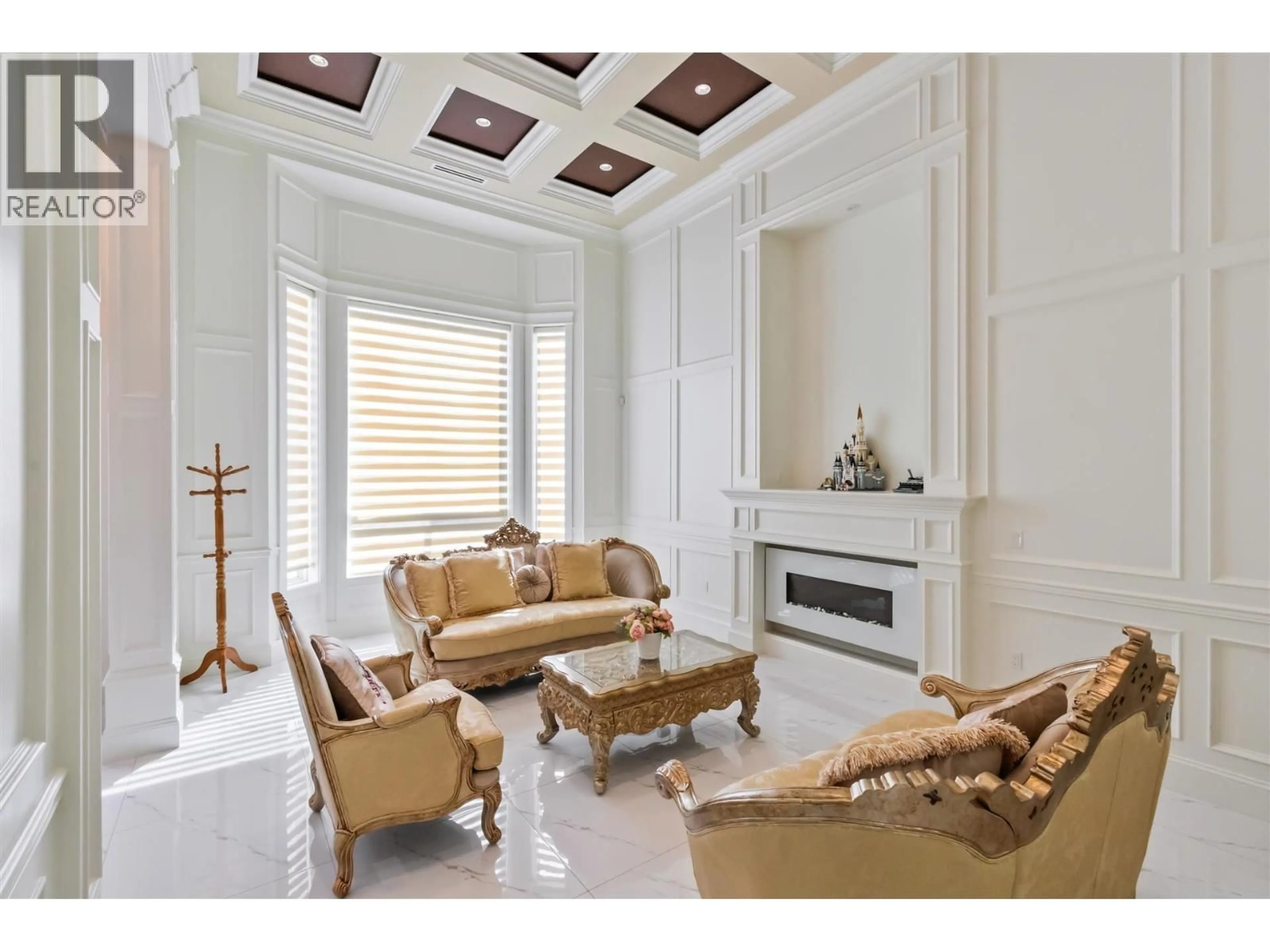 Living room with furniture, unknown for 8371 MOWBRAY ROAD, Richmond British Columbia V7A2B8