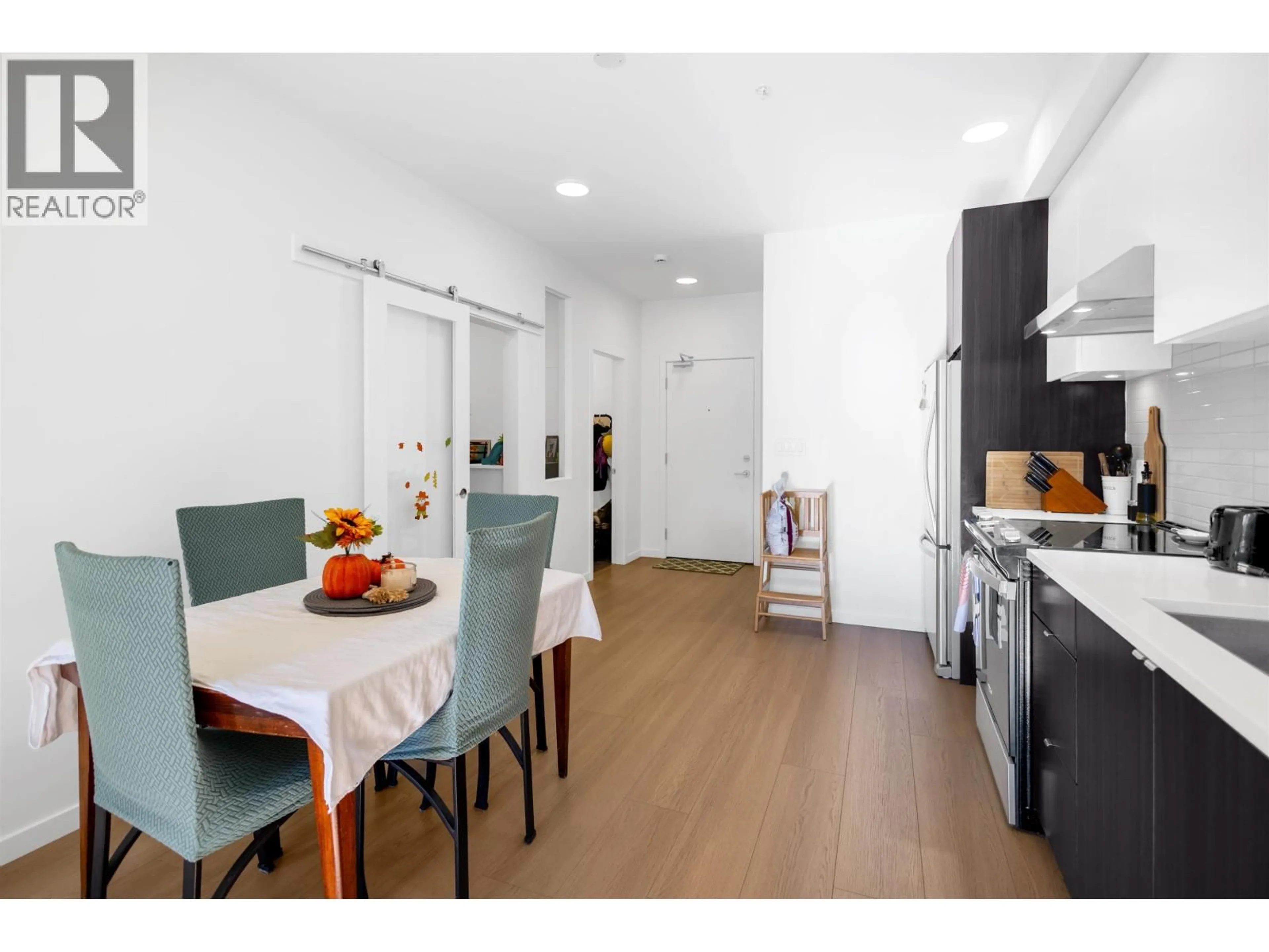 Unknown for 306 - 37994 2ND AVENUE, Squamish British Columbia V8B0C3