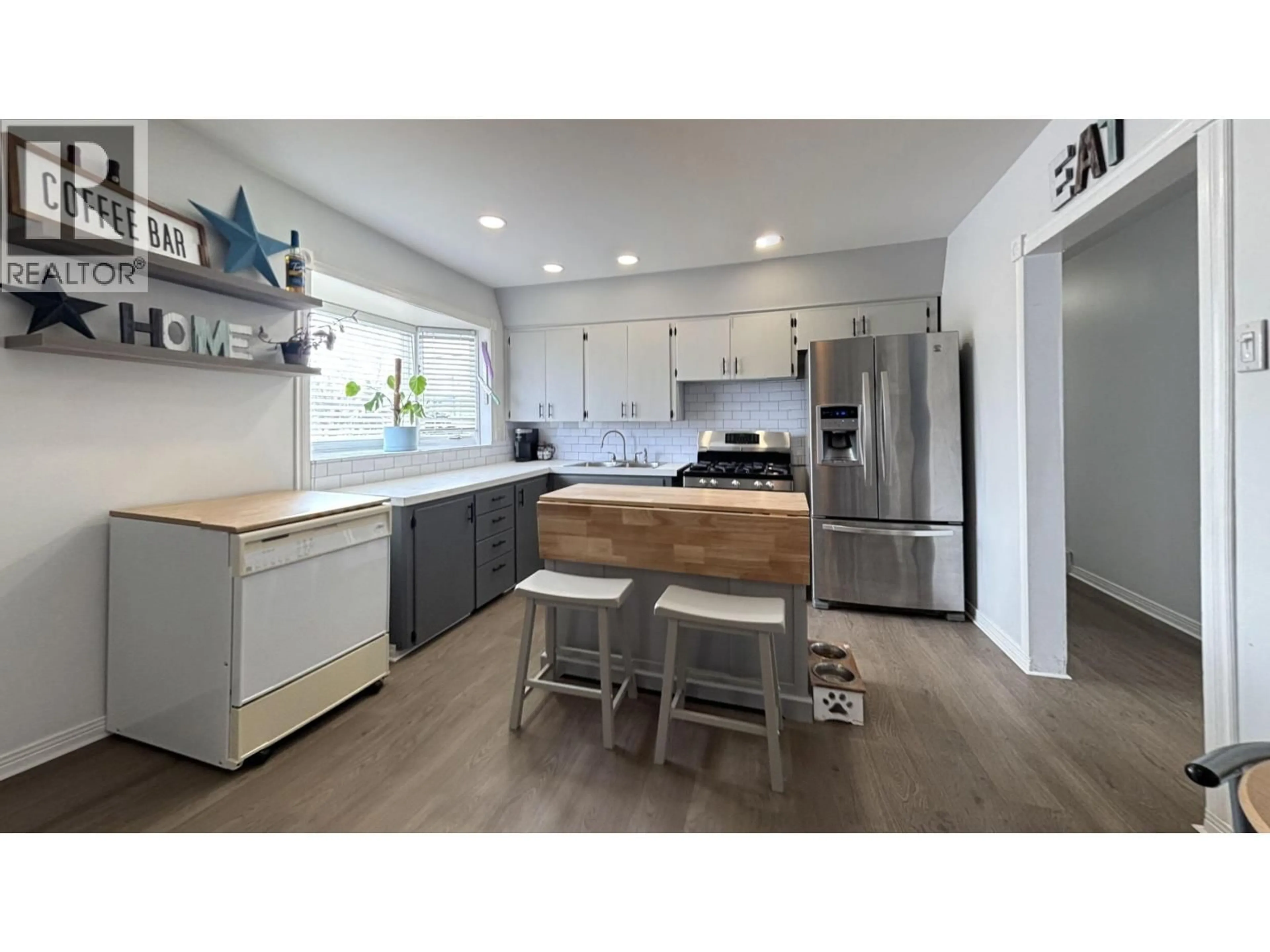 Open concept kitchen, unknown for 11011 97 STREET, Fort St. John British Columbia V1J3S9