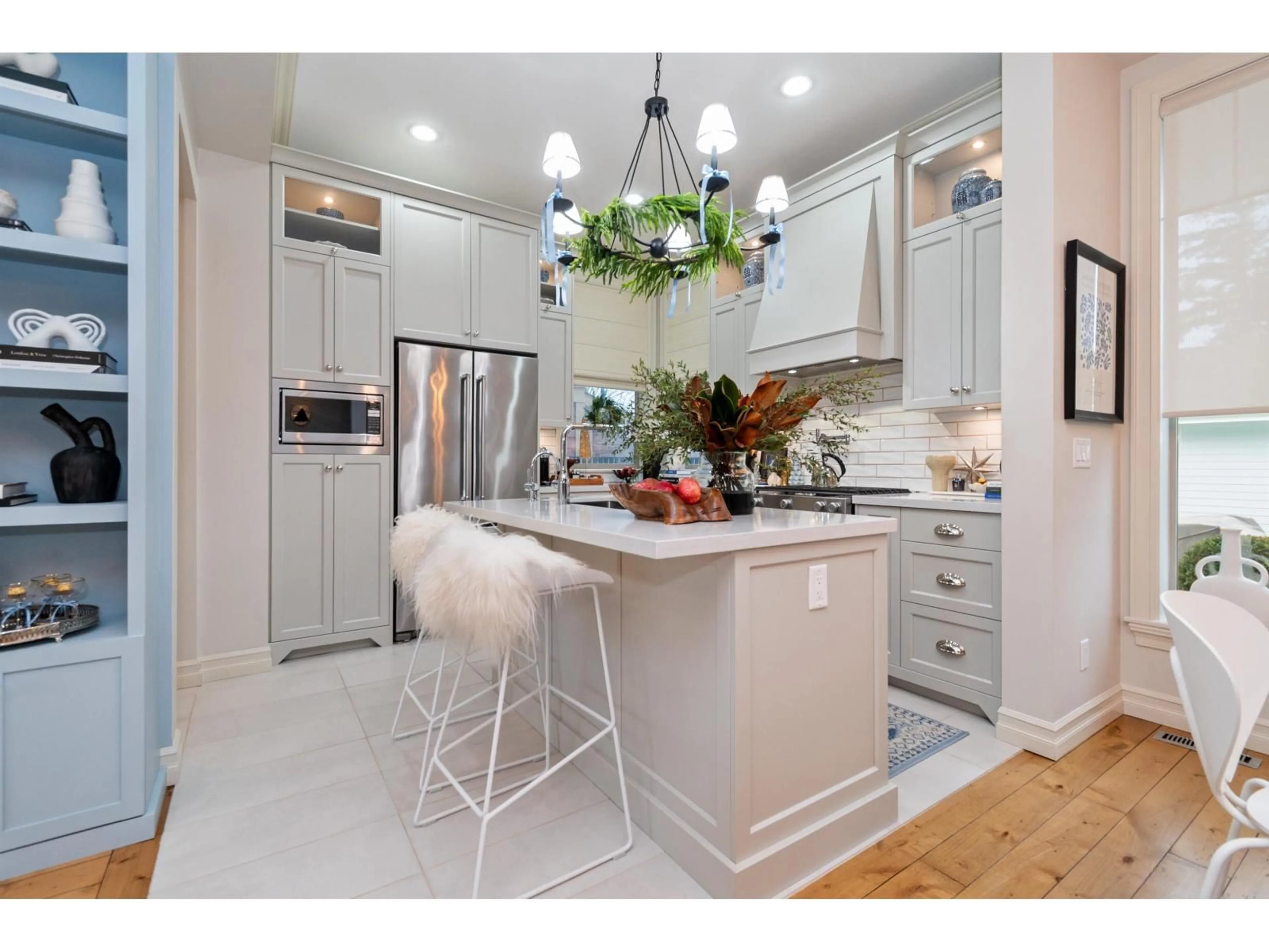 Contemporary kitchen, ceramic/tile floor for 5850 COWICHAN STREET, Chilliwack British Columbia V2R0G8