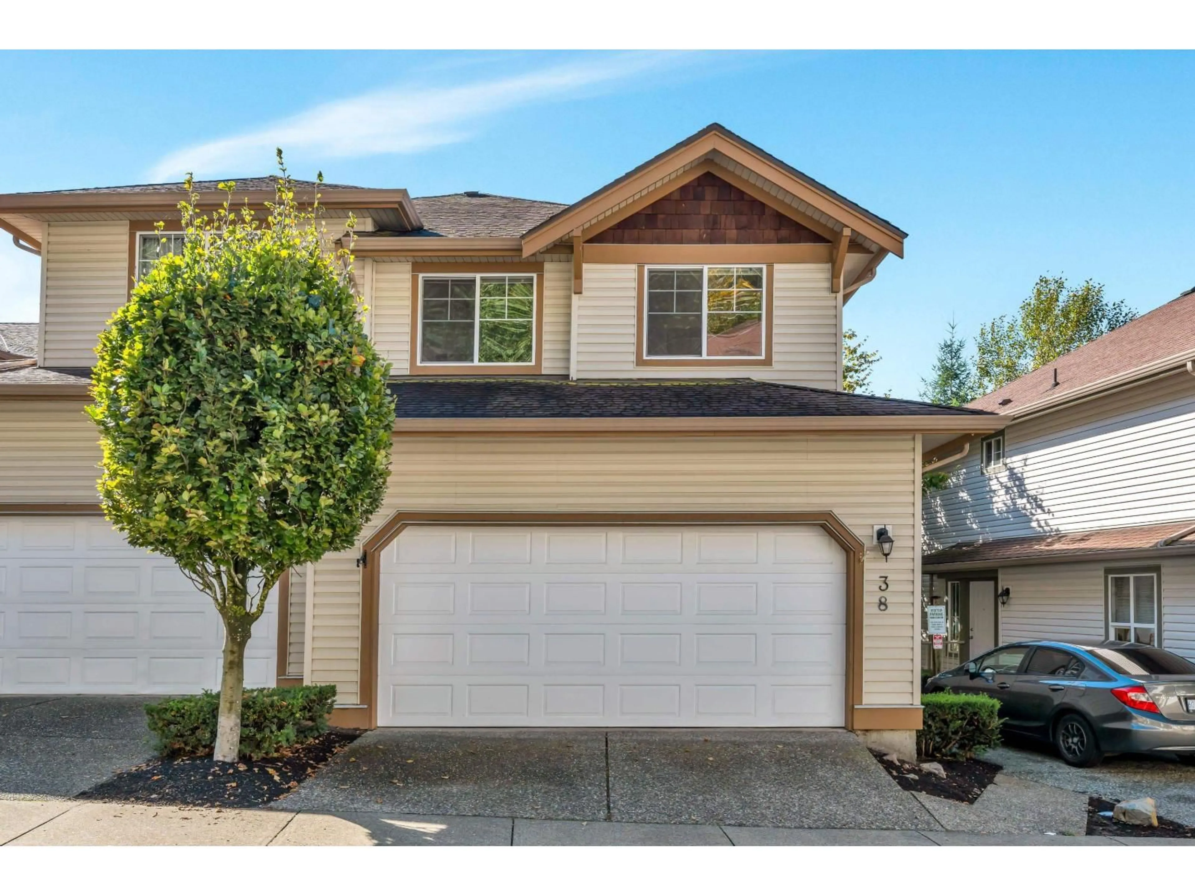 Home with vinyl exterior material, street for 38 - 35287 OLD YALE ROAD, Abbotsford British Columbia V3G8H5