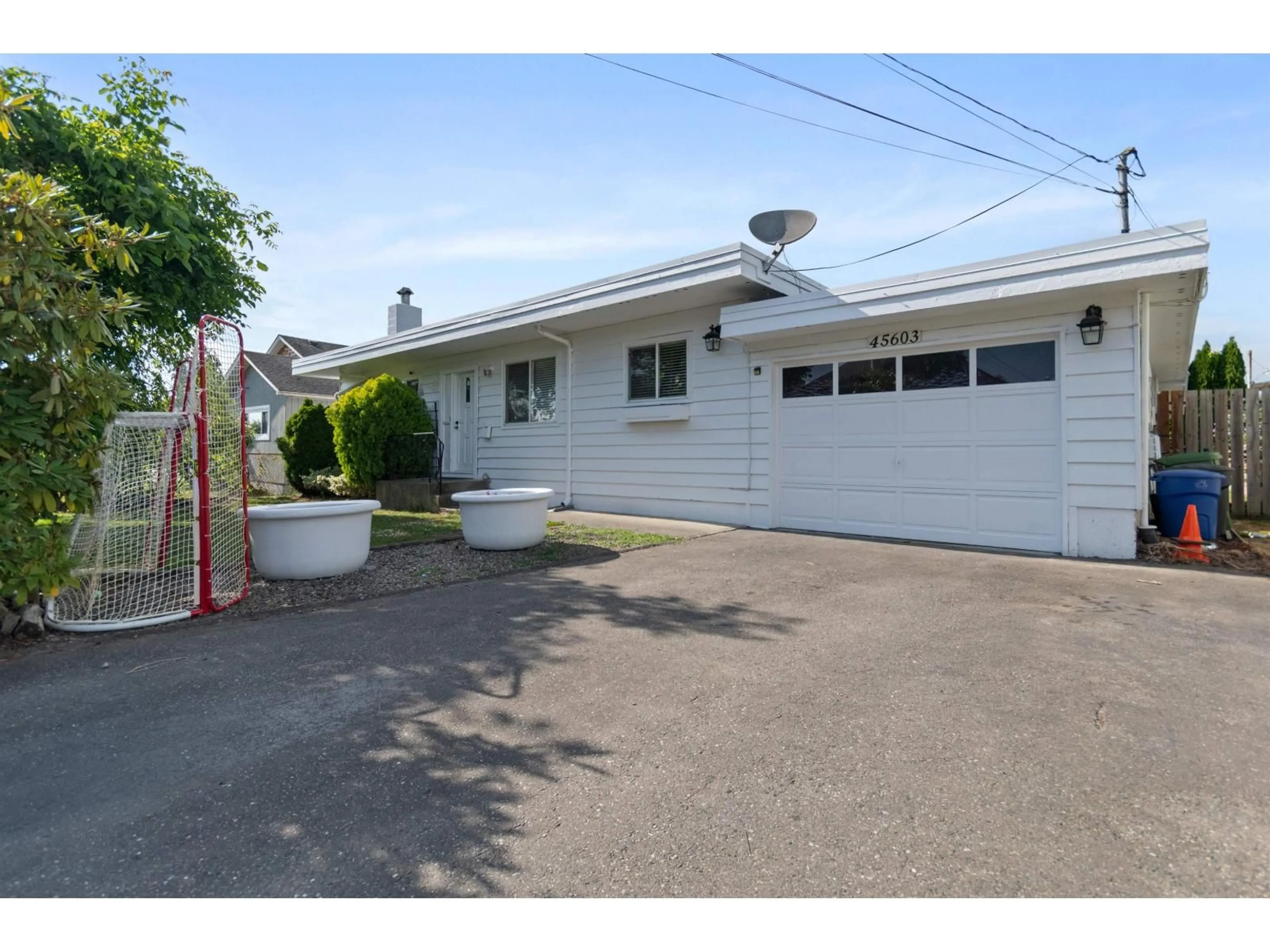 Unknown for 45603 REECE AVENUE, Chilliwack British Columbia V2P2Z9