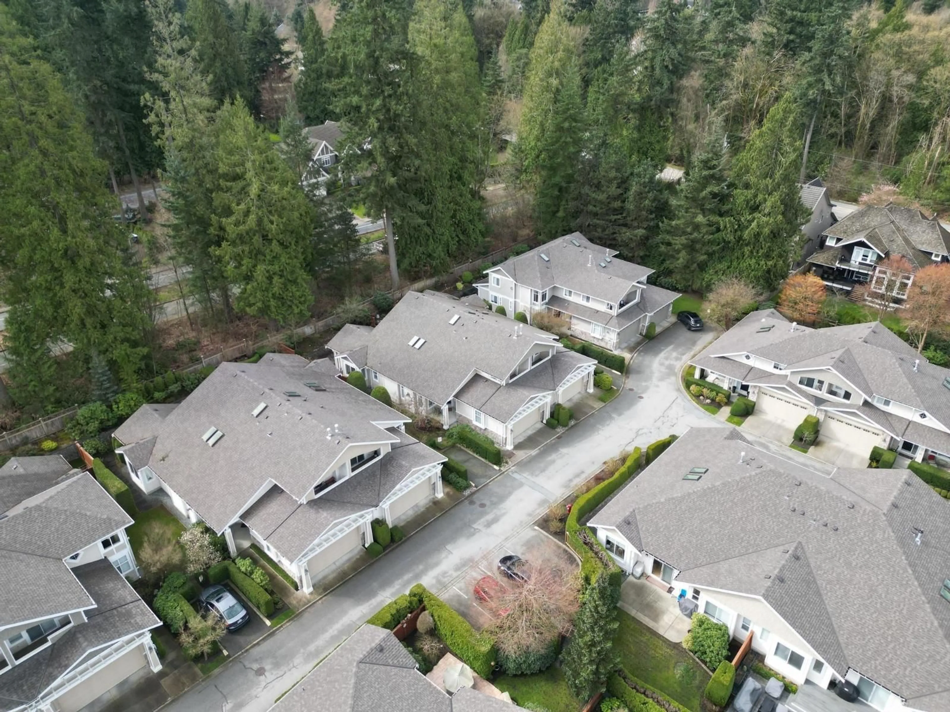 A pic from outside/outdoor area/front of a property/back of a property/a pic from drone, unknown for 33 - 3500 144 STREET, Surrey British Columbia V4P3J6