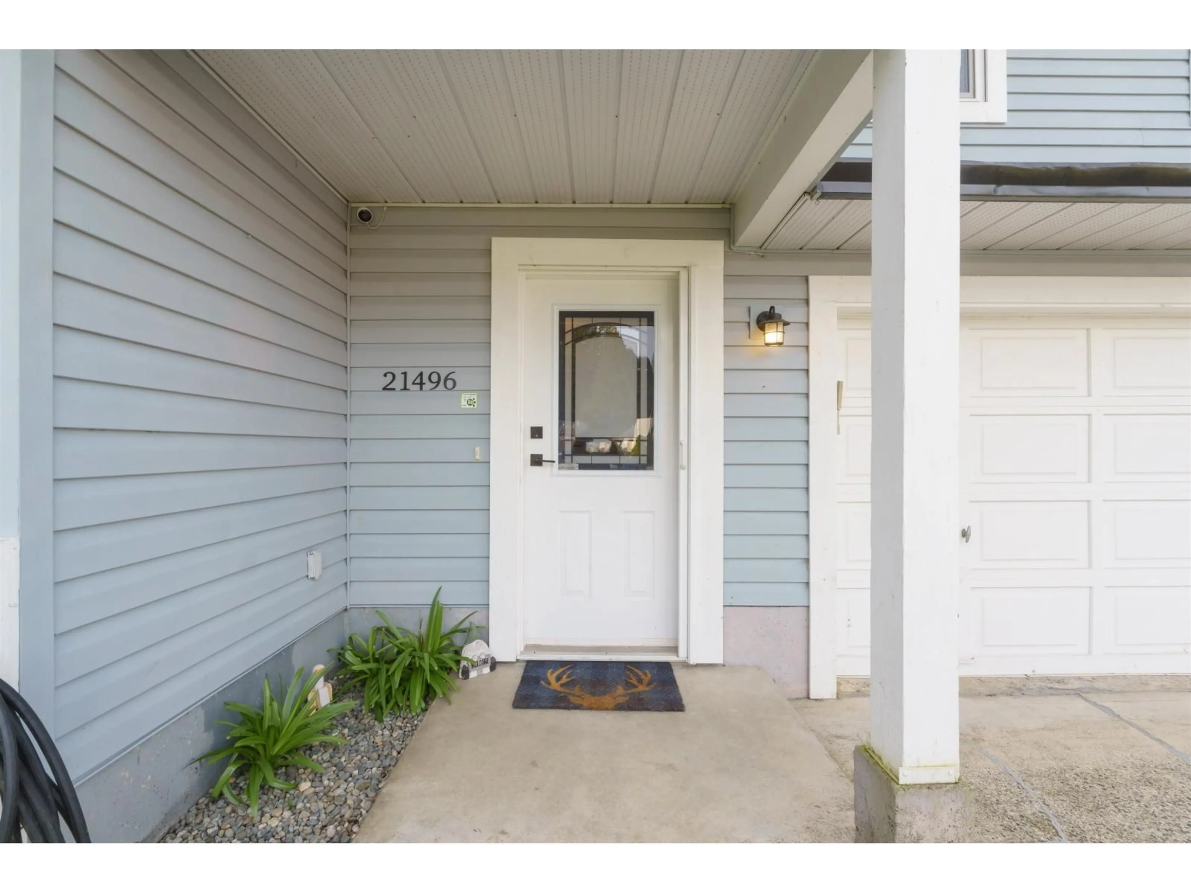 Indoor entryway for 21496 90 AVENUE, Langley British Columbia V1M1Z2