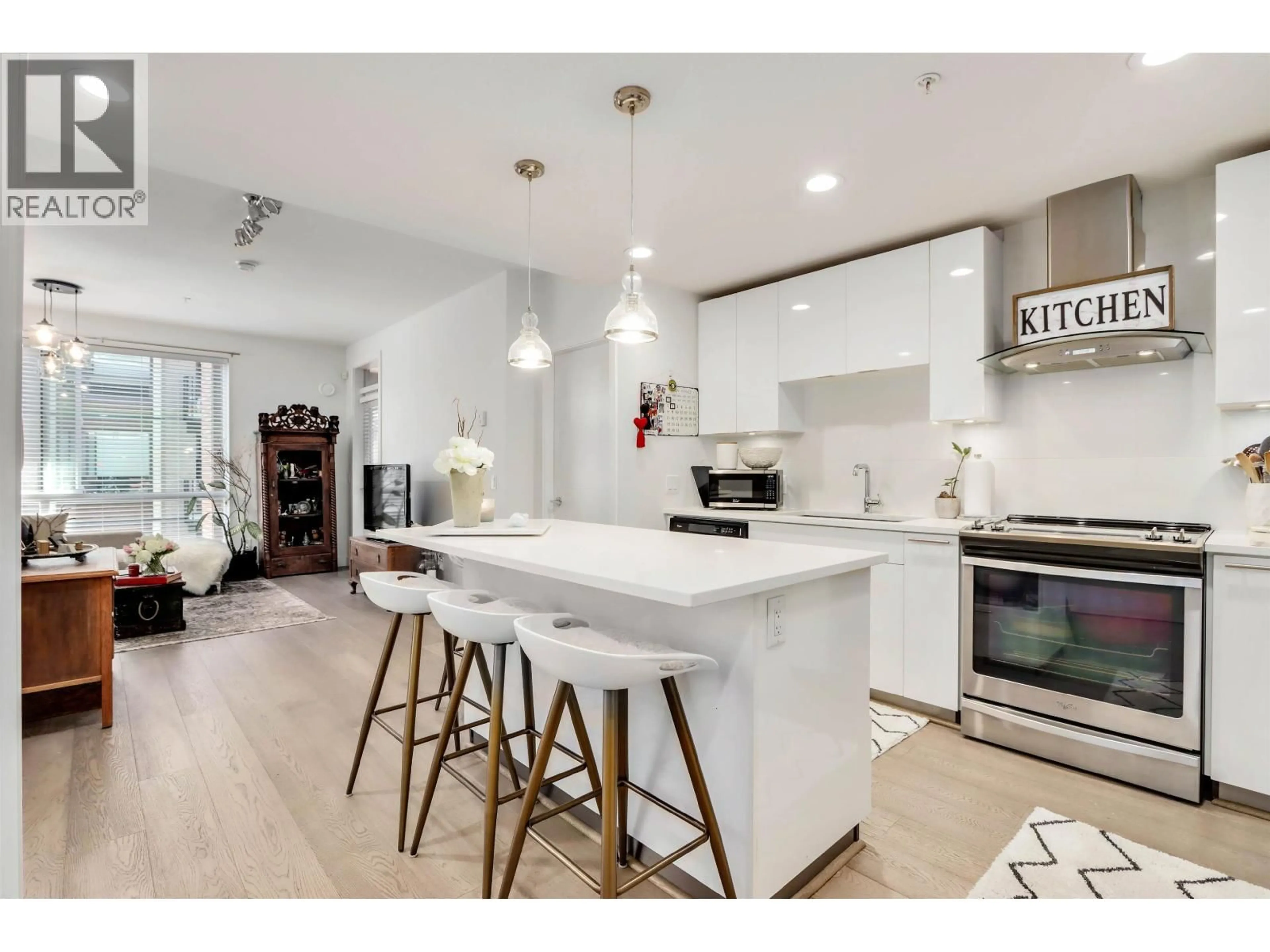 Open concept kitchen, unknown for 320 - 723 3RD STREET, North Vancouver British Columbia V7M0E4