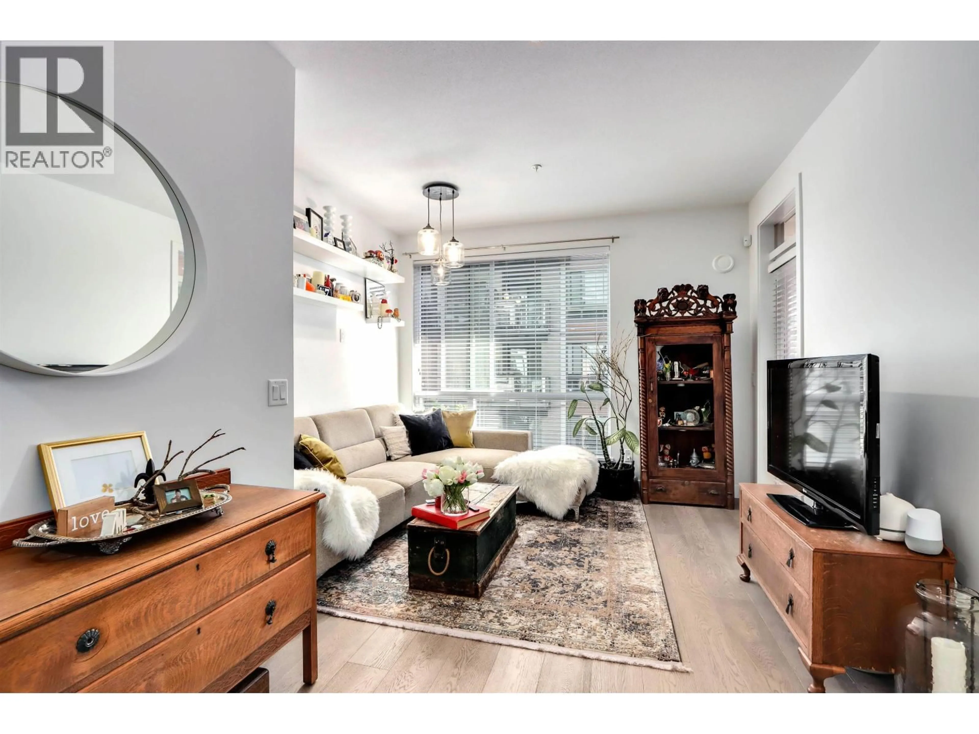 Living room with furniture, unknown for 320 - 723 3RD STREET, North Vancouver British Columbia V7M0E4