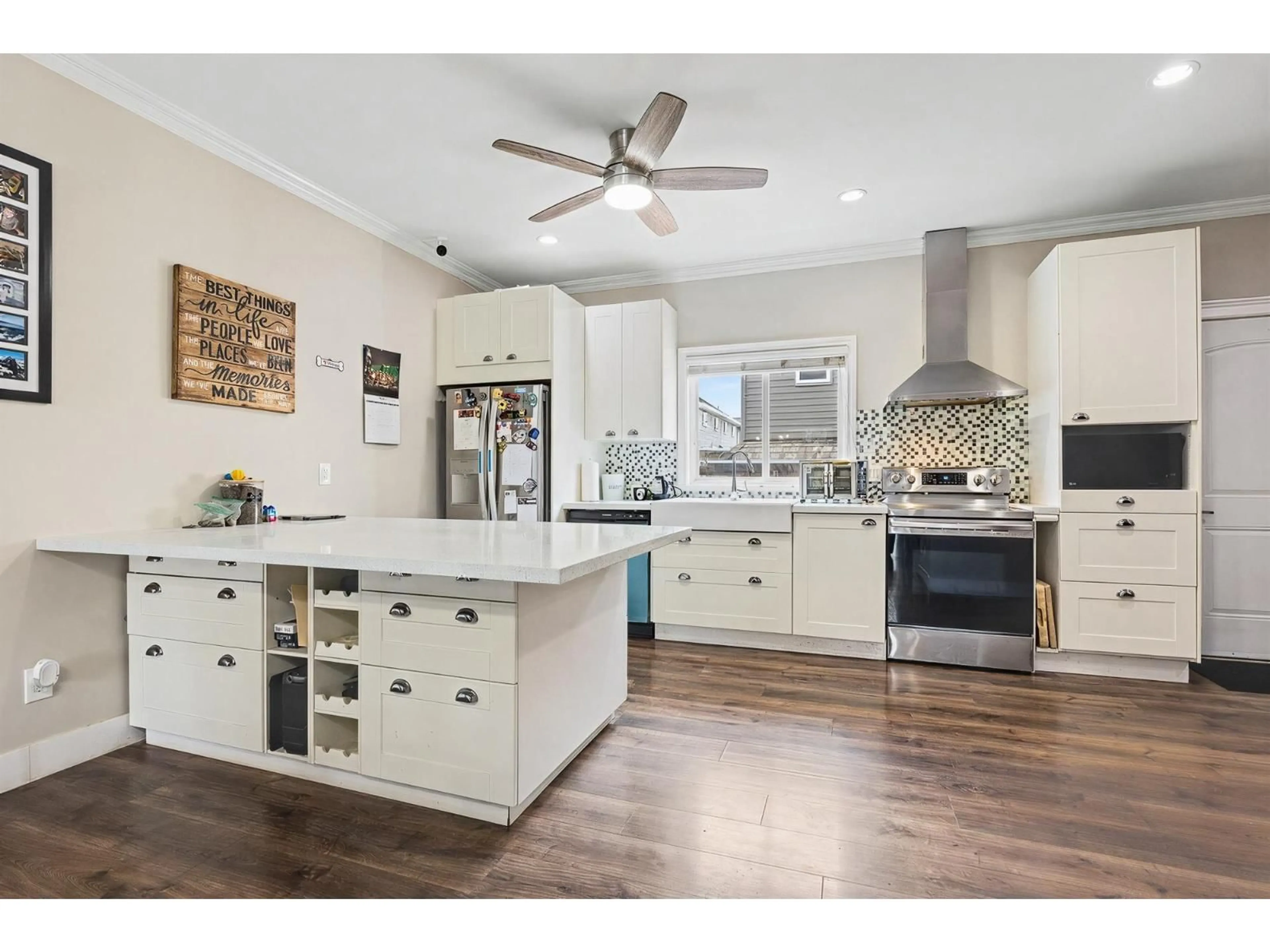 Open concept kitchen, unknown for 6965 192 STREET, Surrey British Columbia V4N5W6