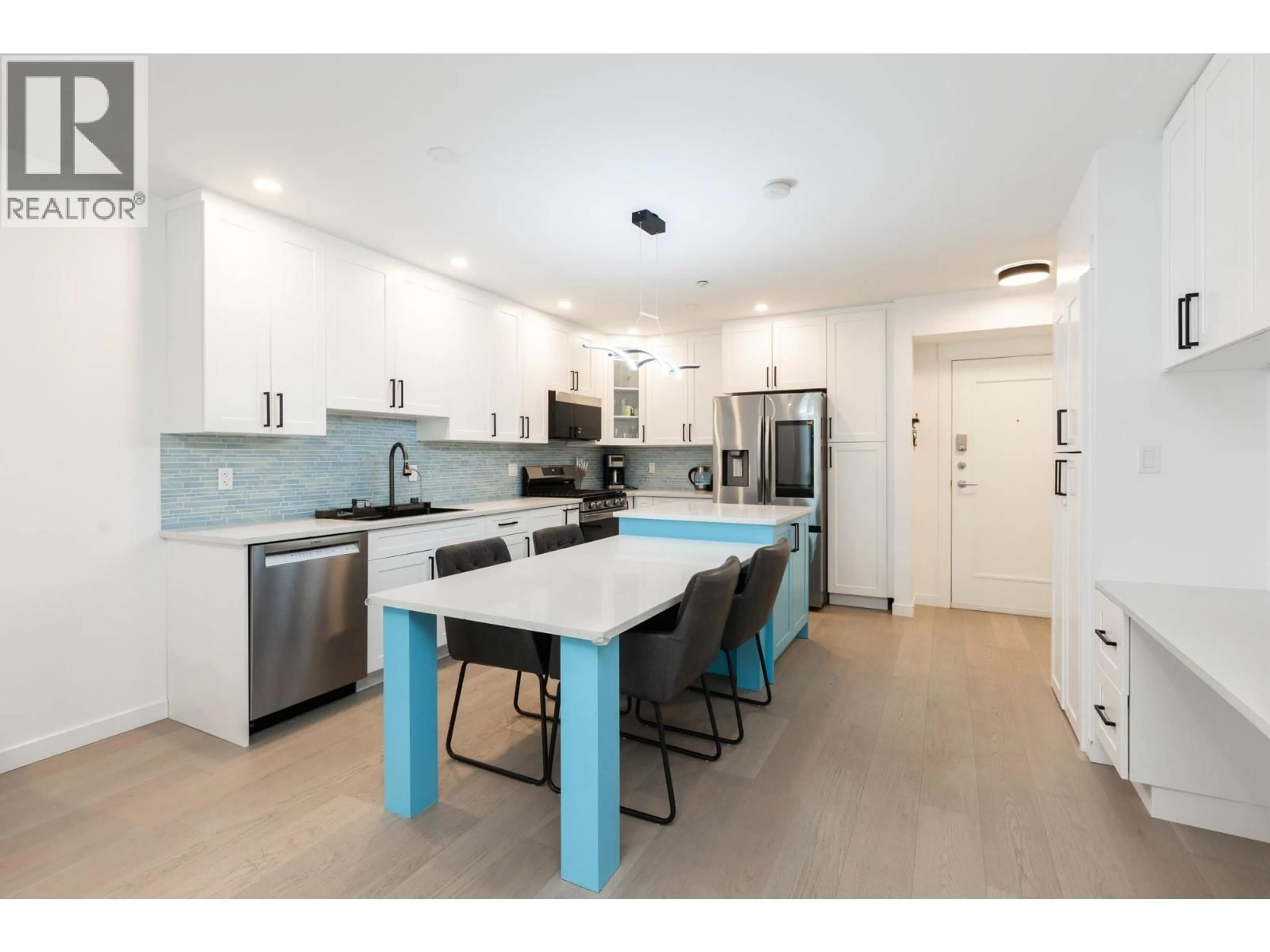 Open concept kitchen, ceramic/tile floor for 203 - 1315 56 STREET, Delta British Columbia V4L2A6