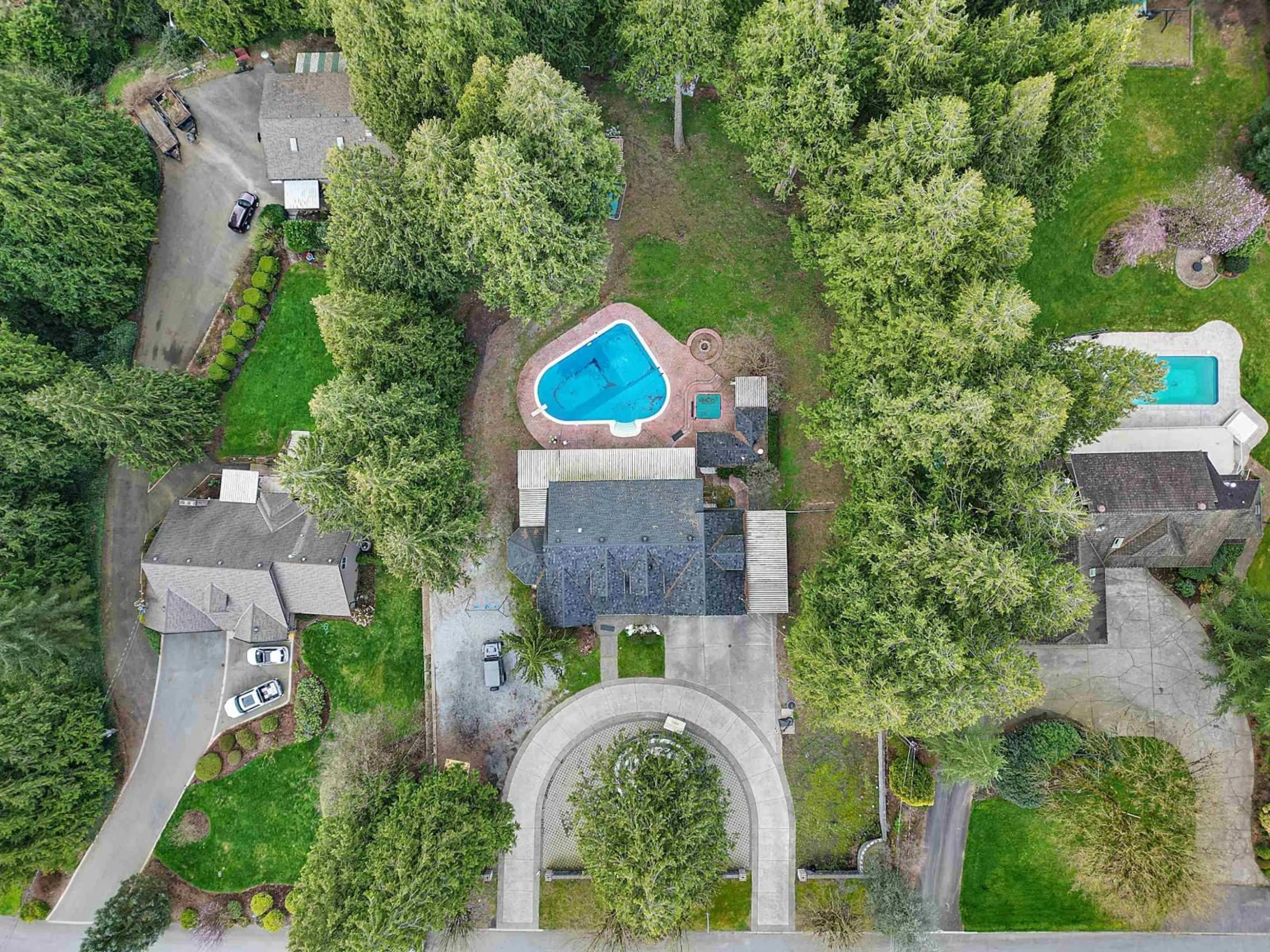 A pic from outside/outdoor area/front of a property/back of a property/a pic from drone, unknown for 32563 VERDON WAY, Abbotsford British Columbia V2T7Y3