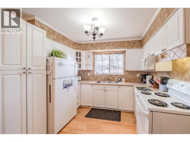 236 BLACKSTOCK ROAD, 100 Mile House 4