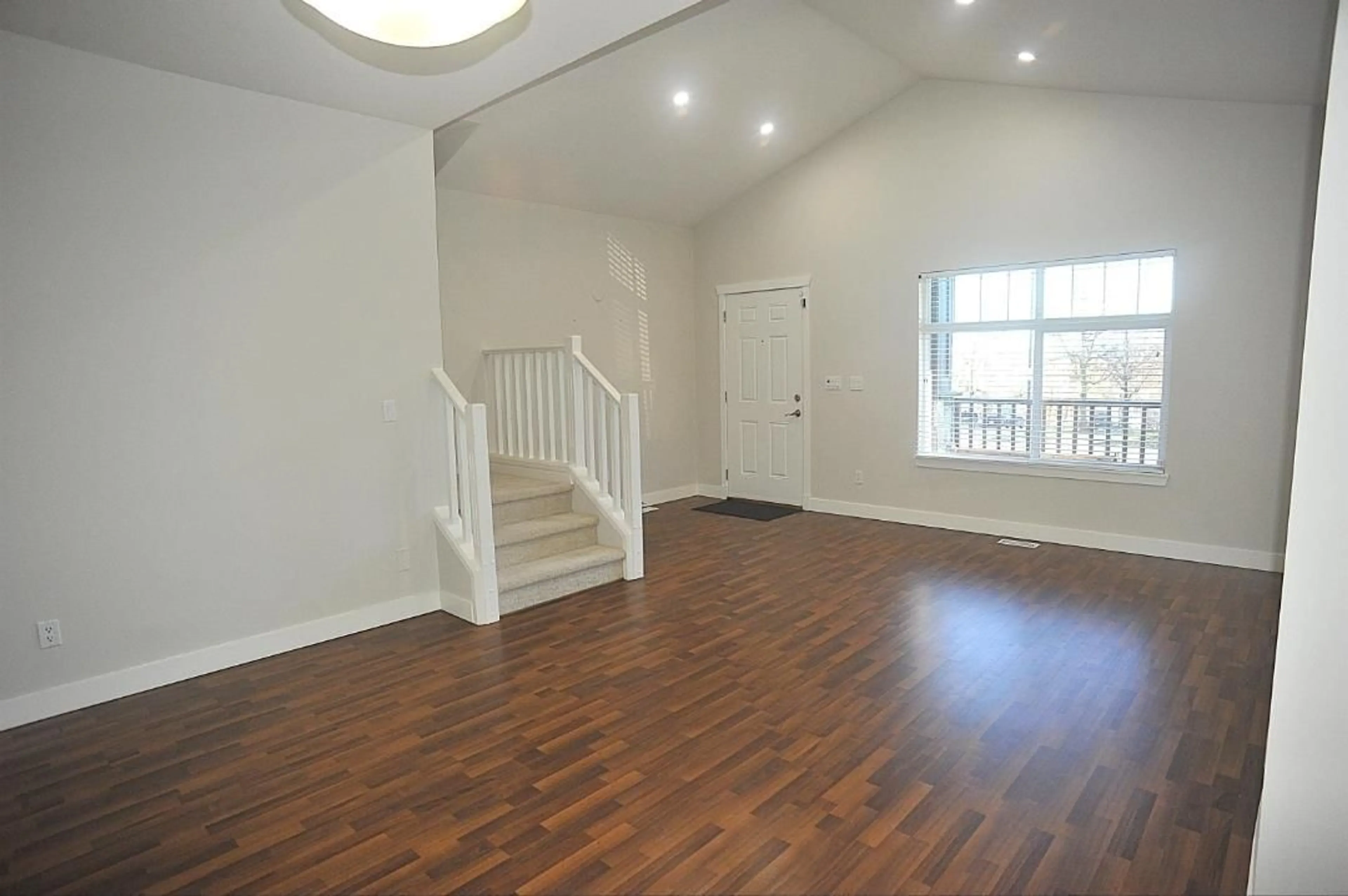 Indoor entryway for 5949 165 STREET, Surrey British Columbia V3S4N9