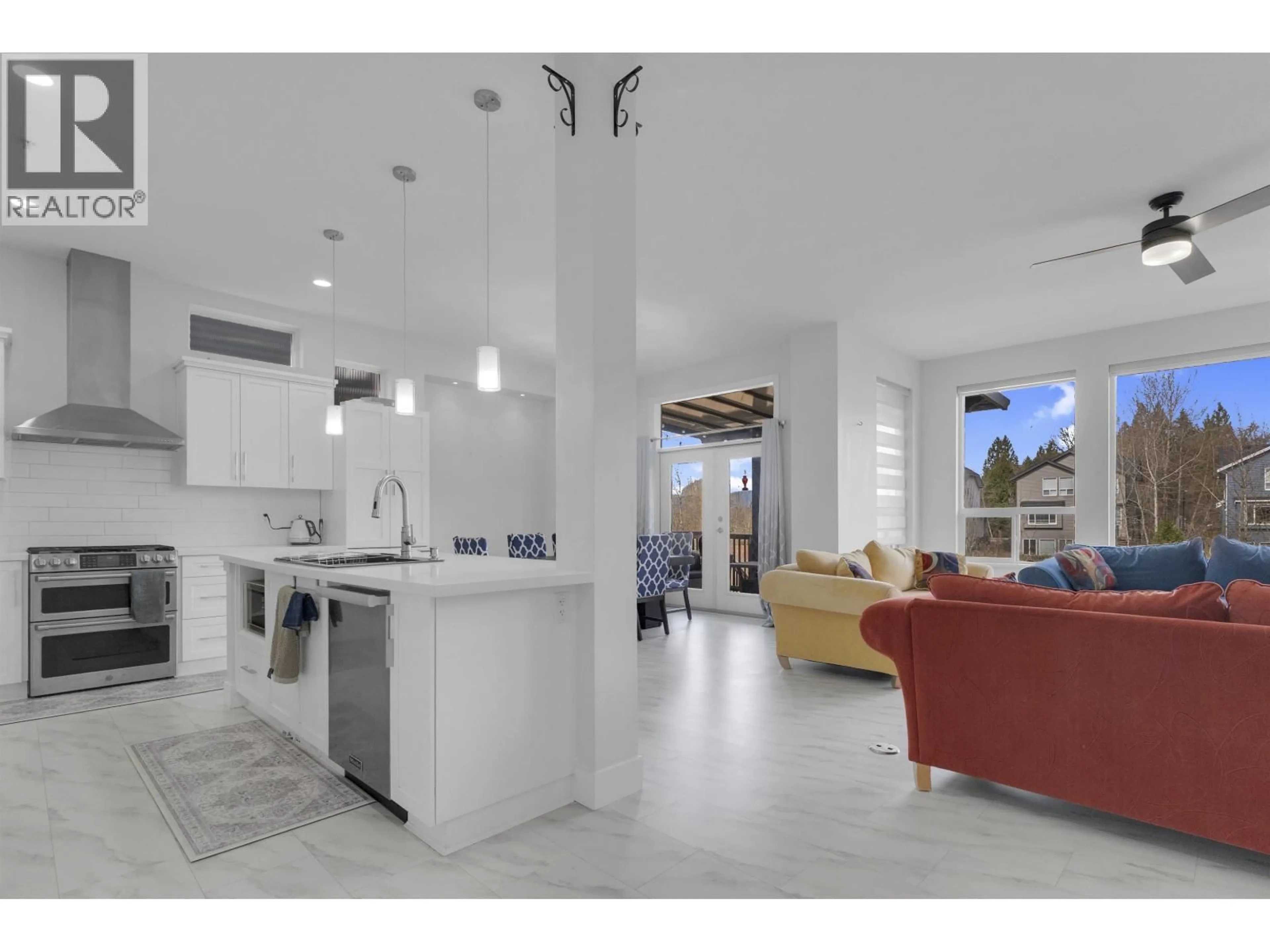 Open concept kitchen, ceramic/tile floor for 23849 103A AVENUE, Maple Ridge British Columbia V3X1G1