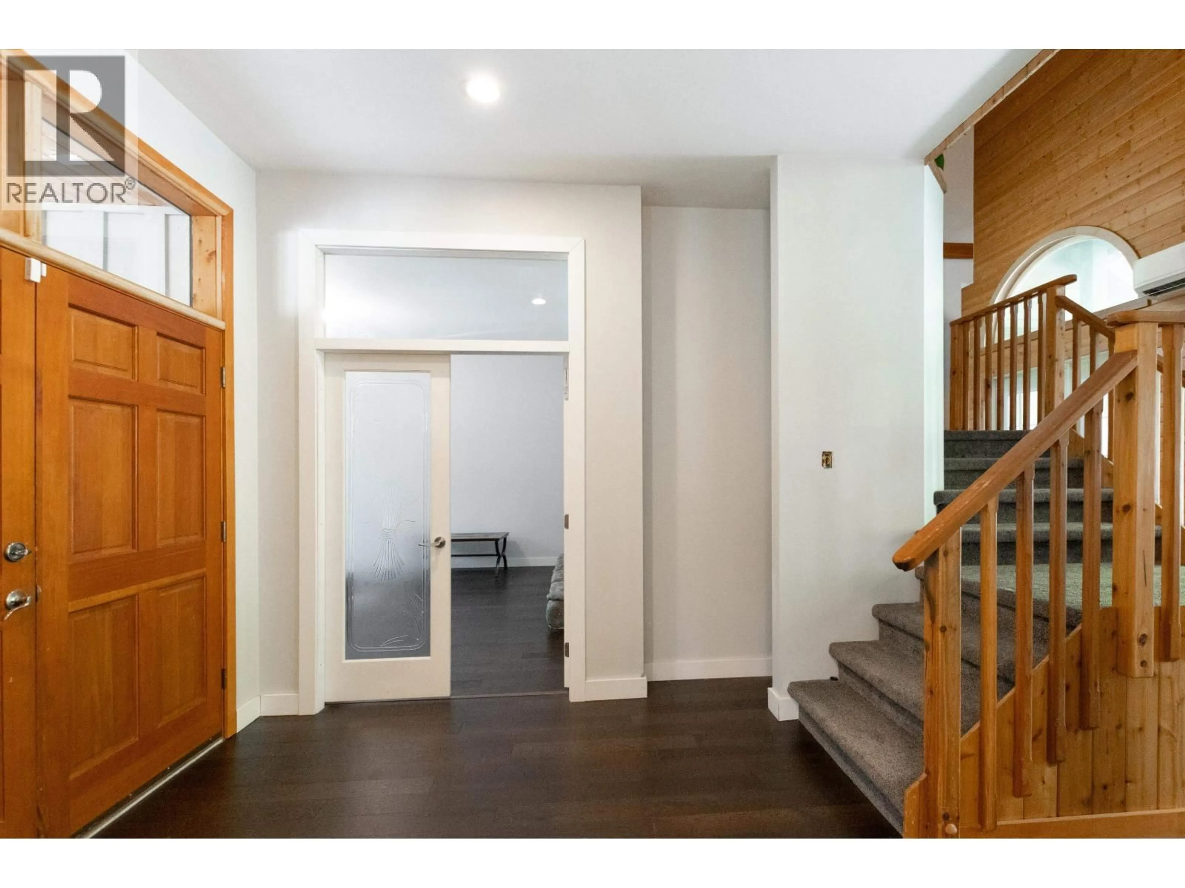 Indoor entryway for 6979 SECHELT INLET ROAD, Sechelt British Columbia V7Z0P1
