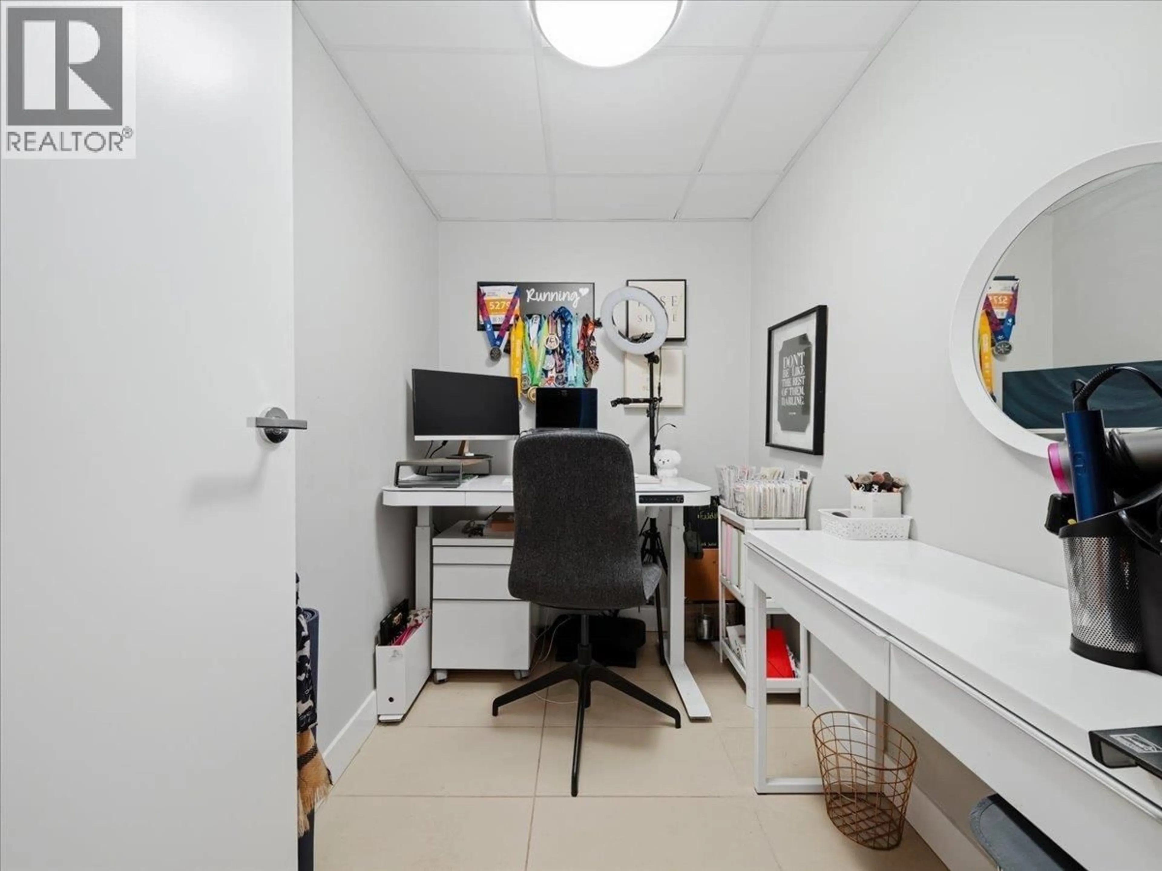 A pic of a room for 806 - 288 1ST AVENUE, Vancouver British Columbia V5Y0E9