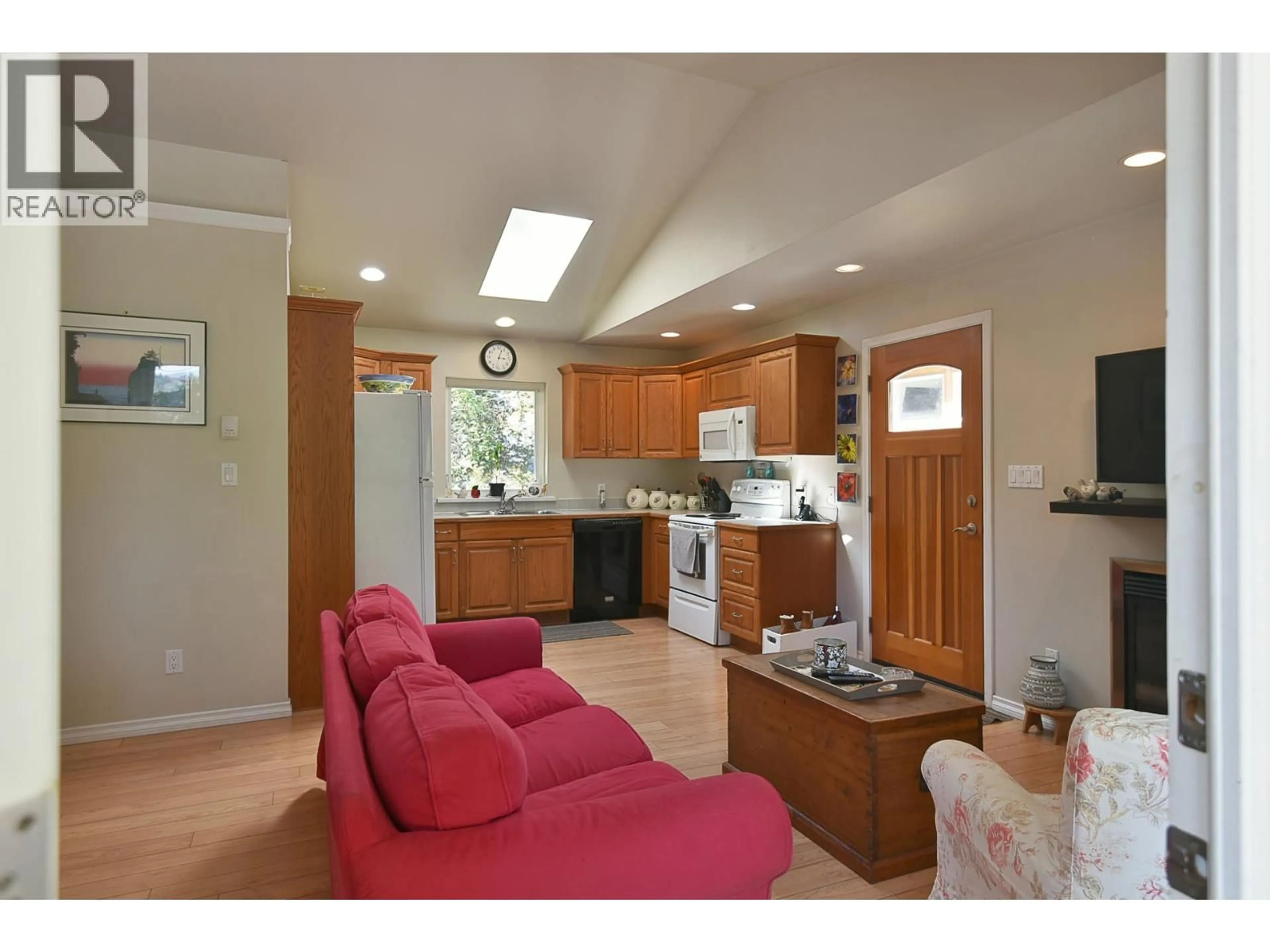 Open concept kitchen, unknown for 5689 SALMON DRIVE, Sechelt British Columbia V0N3A0