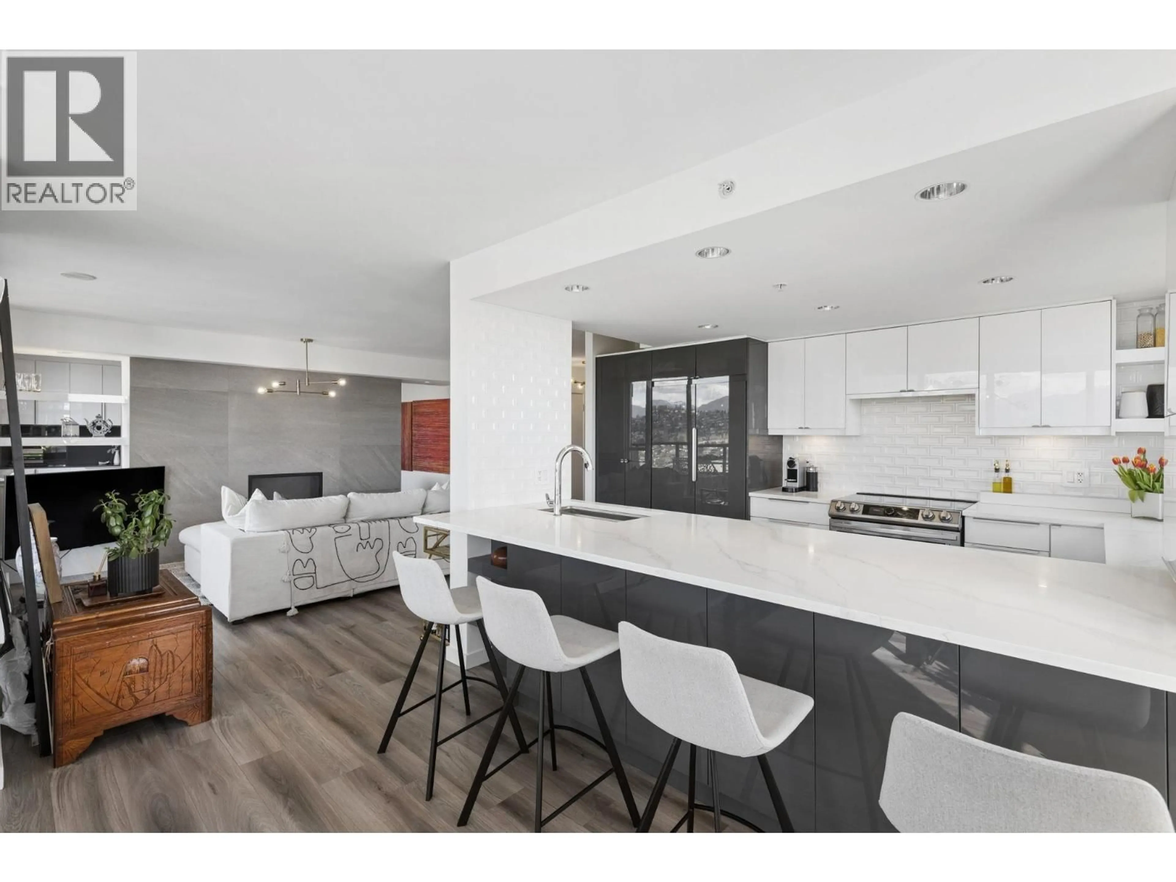 Open concept kitchen, unknown for 3203 - 2138 MADISON AVENUE, Burnaby British Columbia V5C6T6