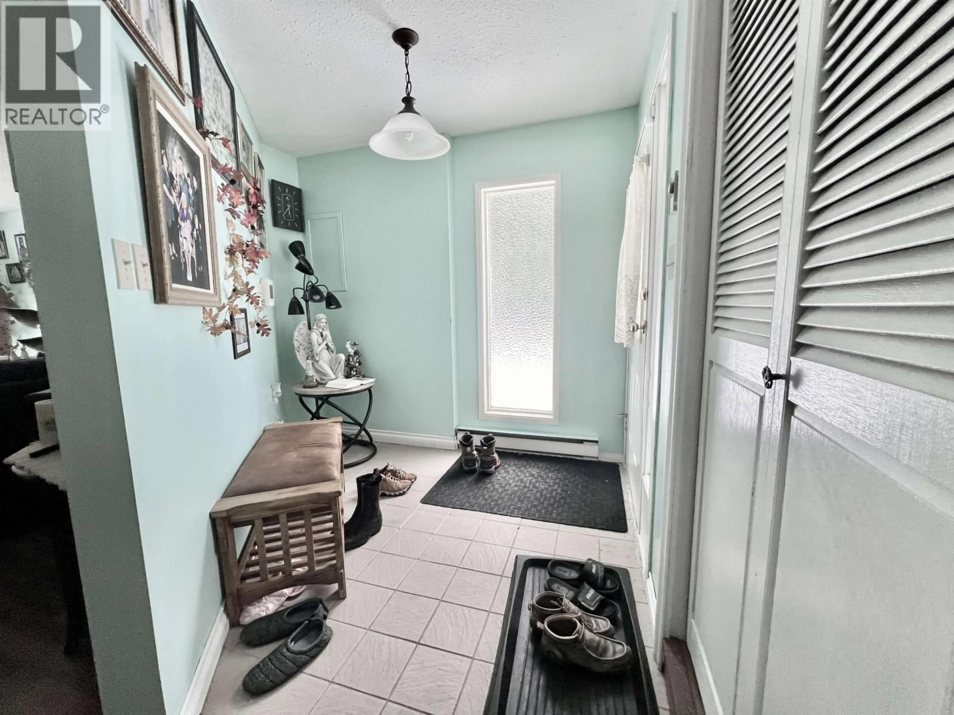 Indoor entryway for 196 CHINOOK AVENUE, Kitimat British Columbia V8C2K6