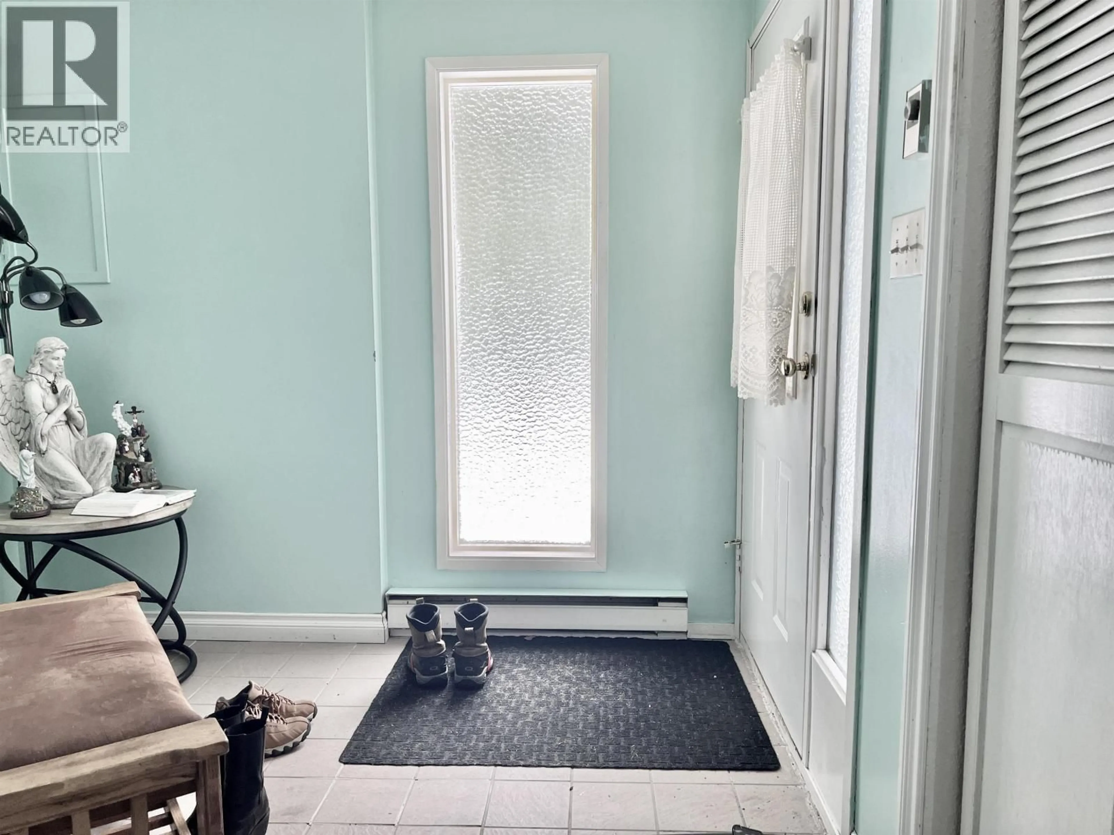 Indoor entryway for 196 CHINOOK AVENUE, Kitimat British Columbia V8C2K6