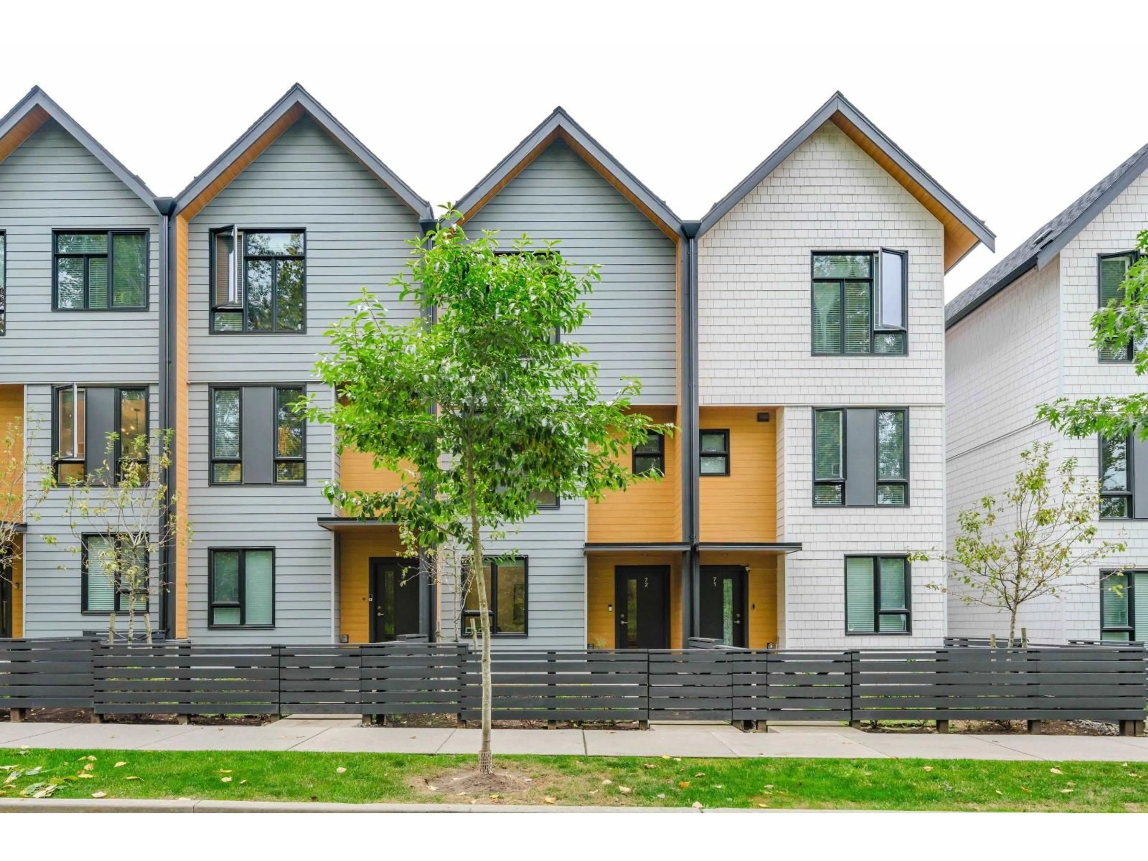 Home with vinyl exterior material, street for 72 - 16685 25 AVENUE, Surrey British Columbia V3Z0Z4